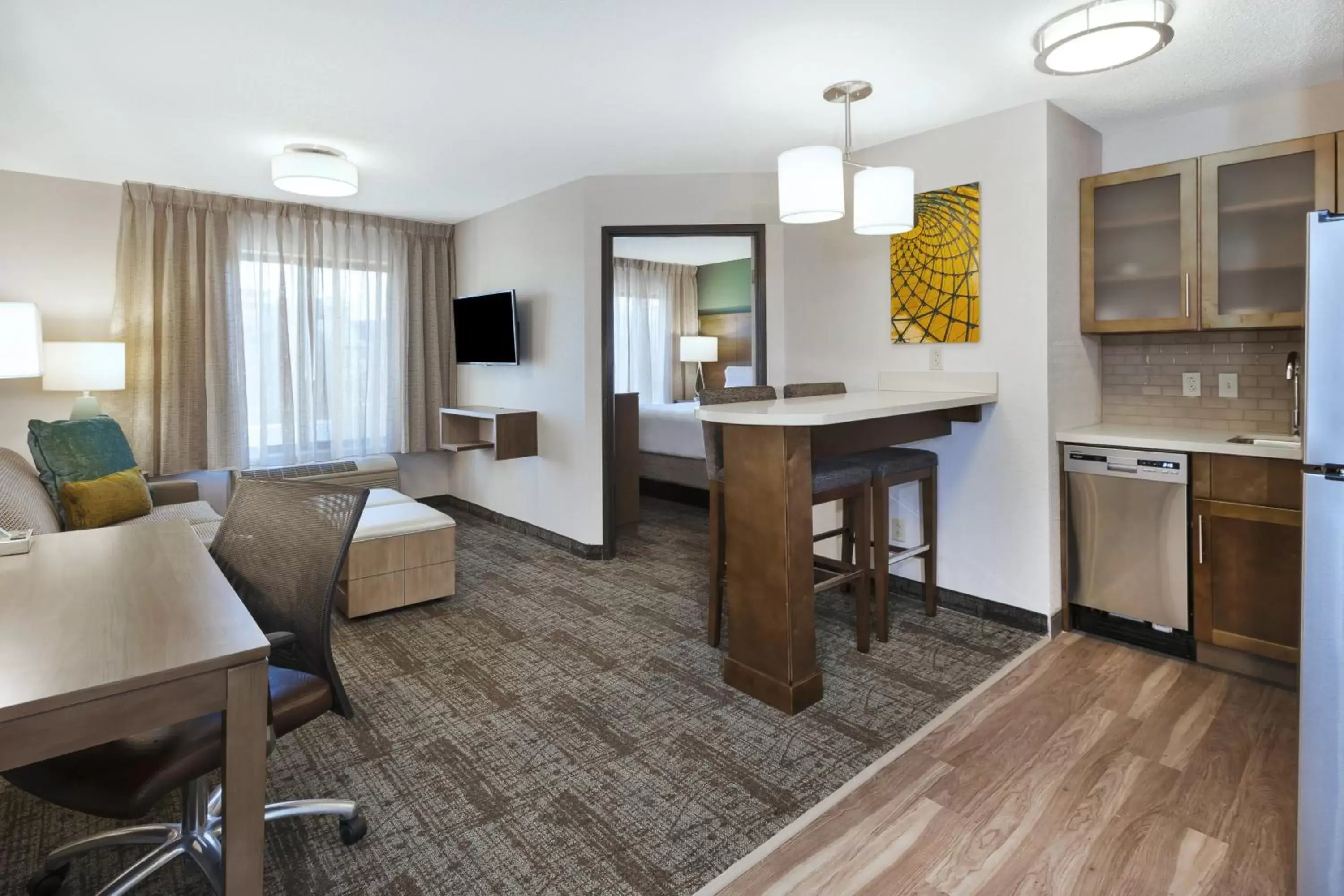 One-Bedroom Queen Suite - Non-Smoking in Staybridge Suites Columbia-Highway 63 & I-70 by IHG One-Bedroom Queen Suite - Non-Smoking in Staybridge Suites Columbia-Highway 63 & I-70 by IHG
