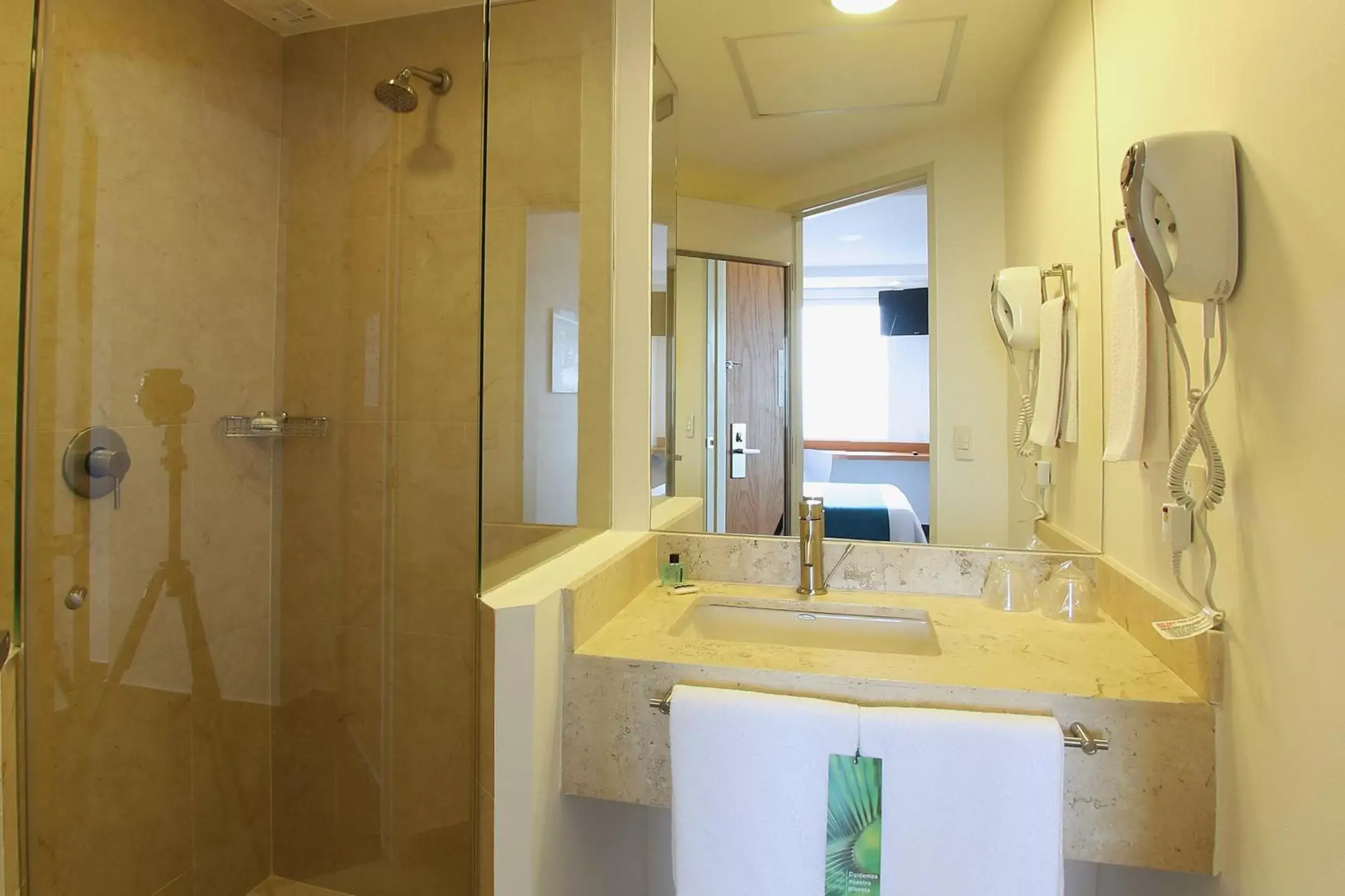 Superior Room - 2 Twin Beds in One Cuernavaca Superior Room - 2 Twin Beds in One Cuernavaca