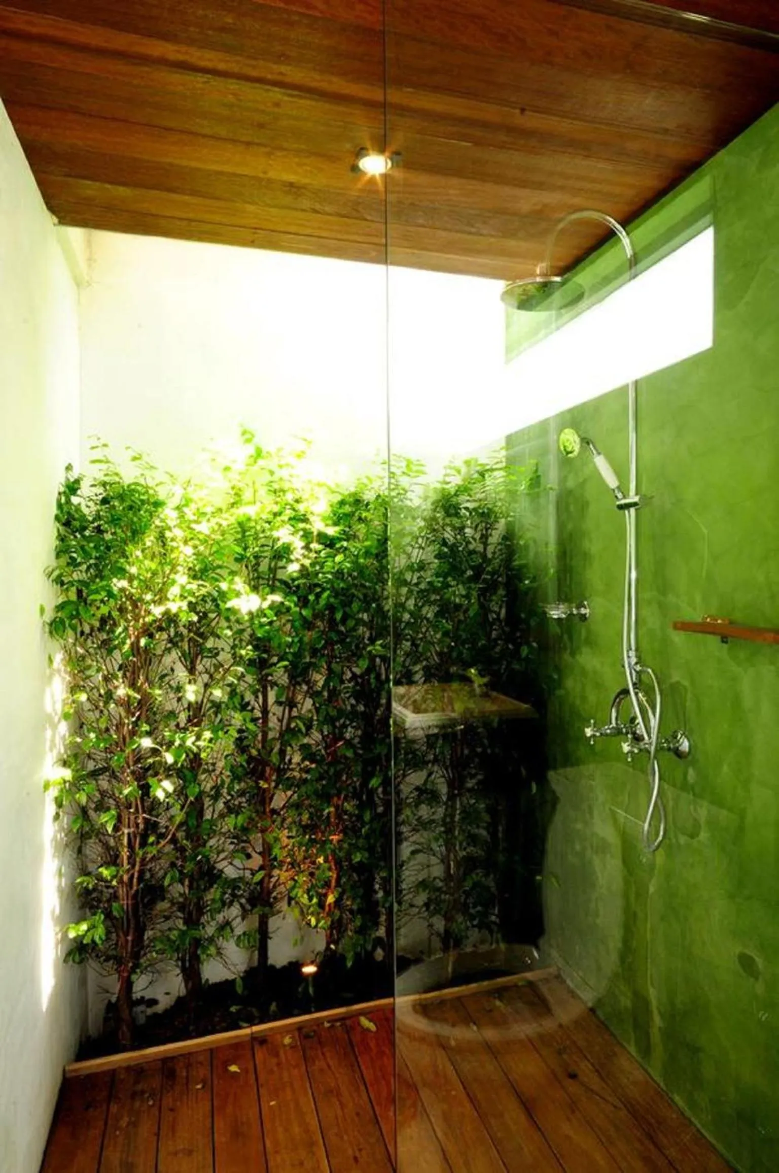 Shower in Baan Noppawong