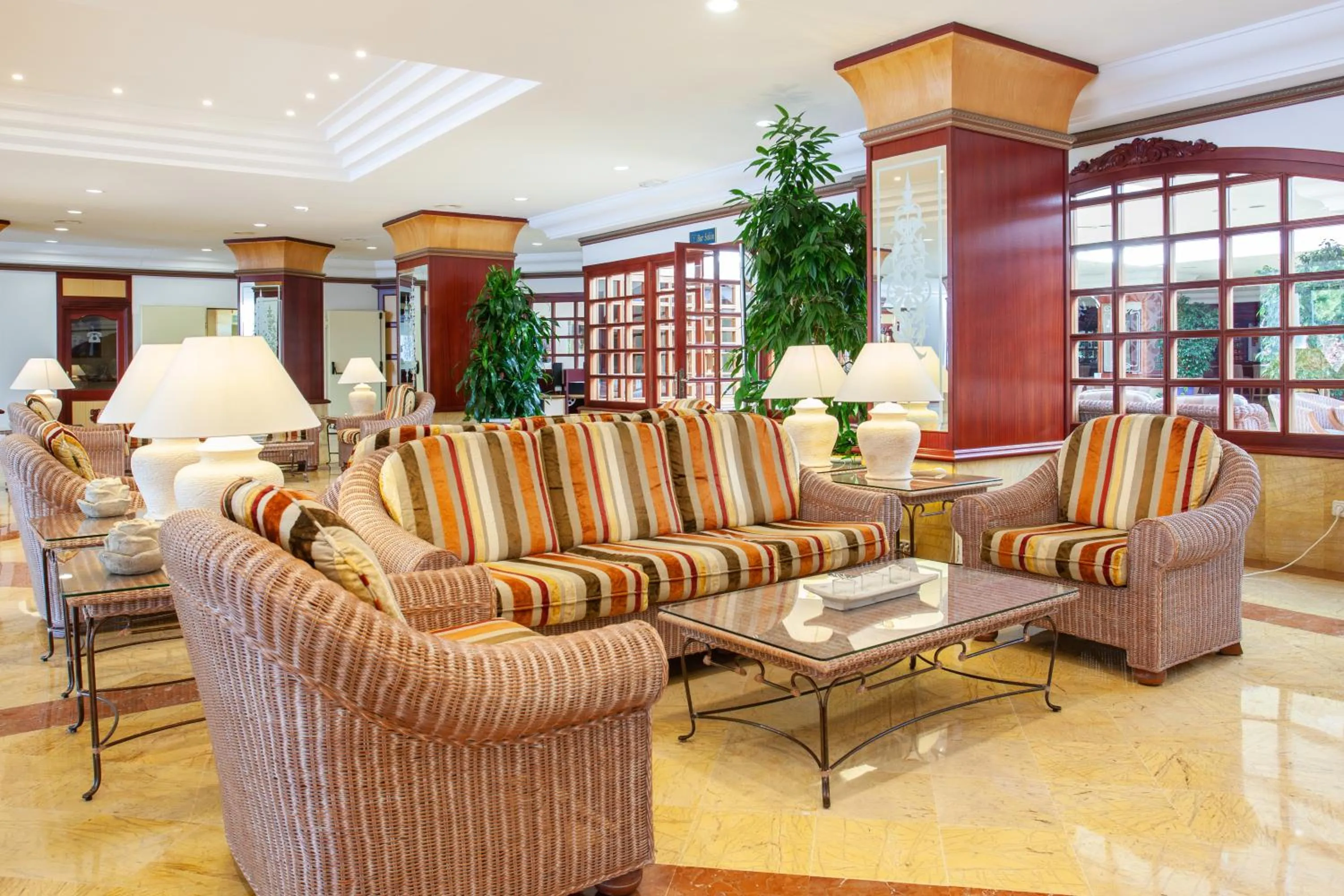 Lobby or reception in Grupotel Santa Eulària & Spa - Adults Only