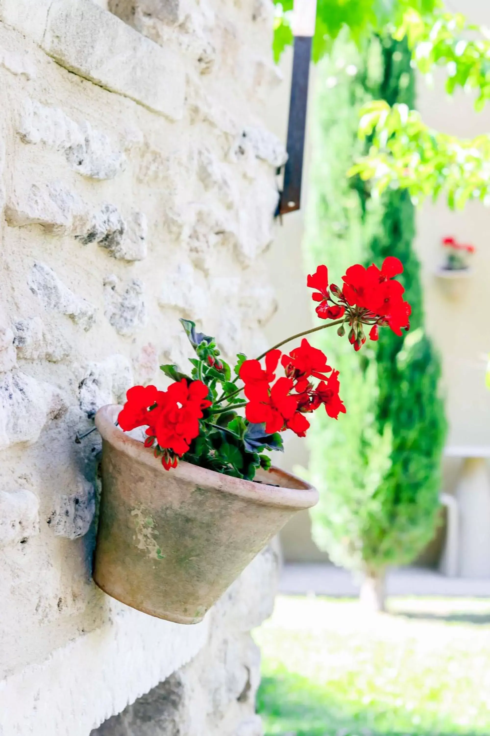 Property building in La Bastide De Grignan Hotel & Restaurant