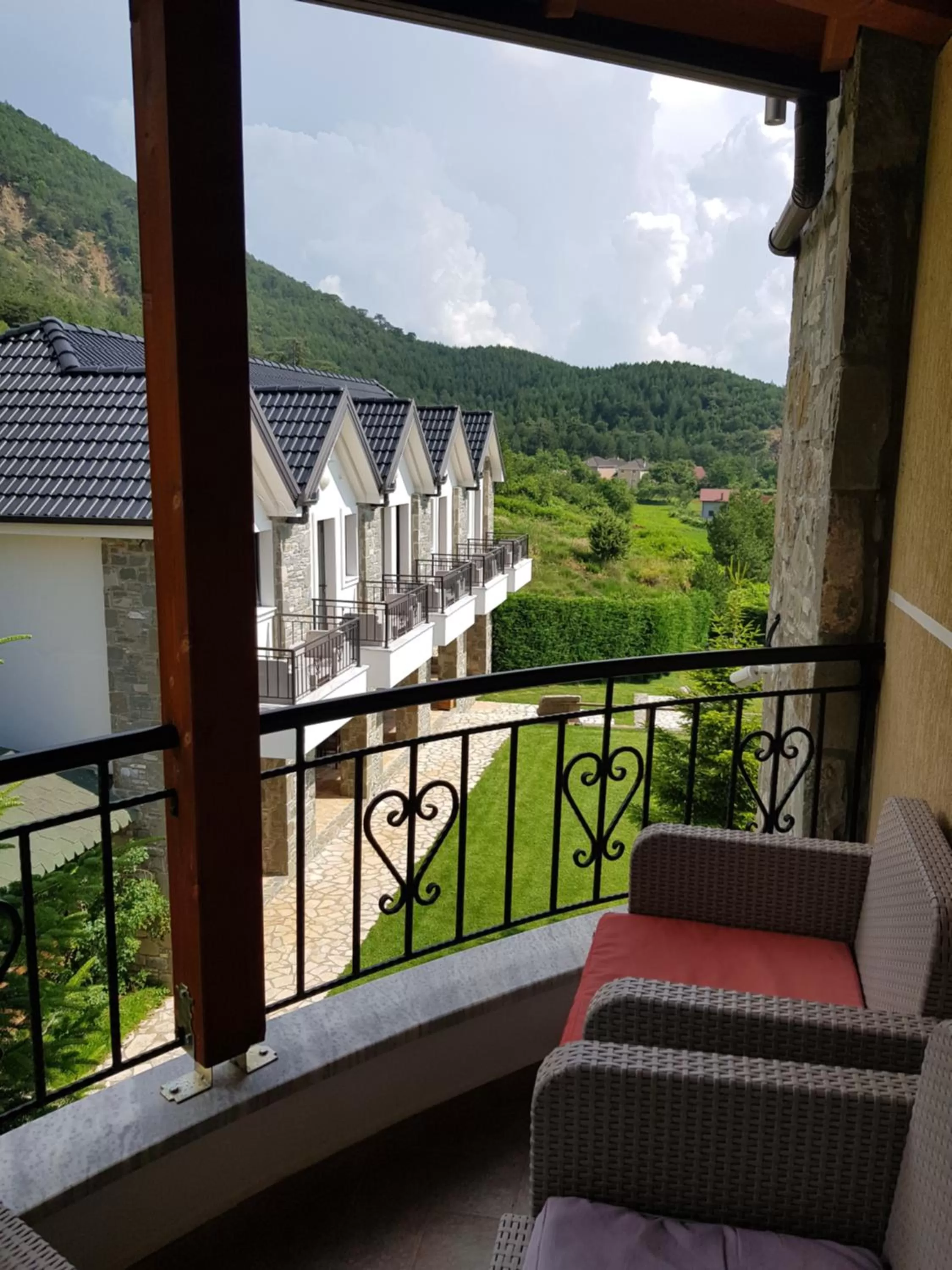 Mountain View in Sofra E Shpatit