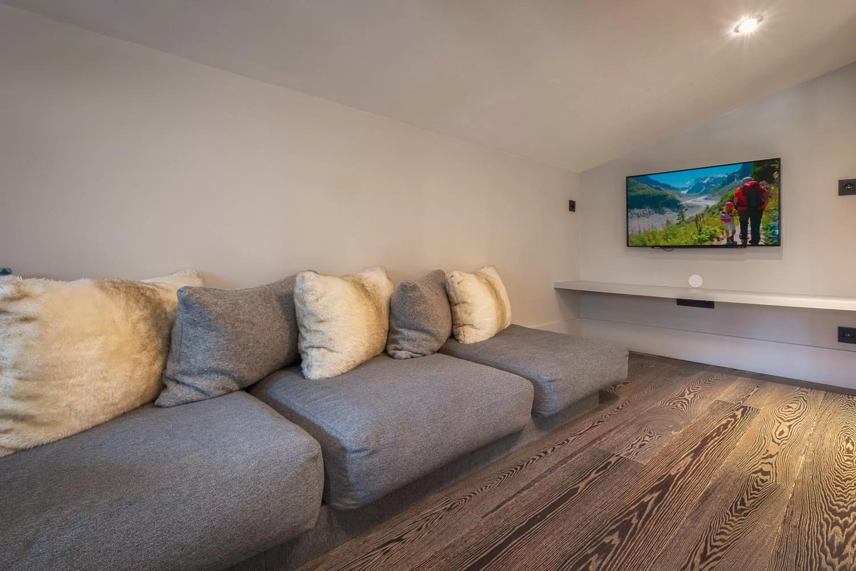 Living room, Seating Area in Chalet Hôtel Le Prieuré & Spa