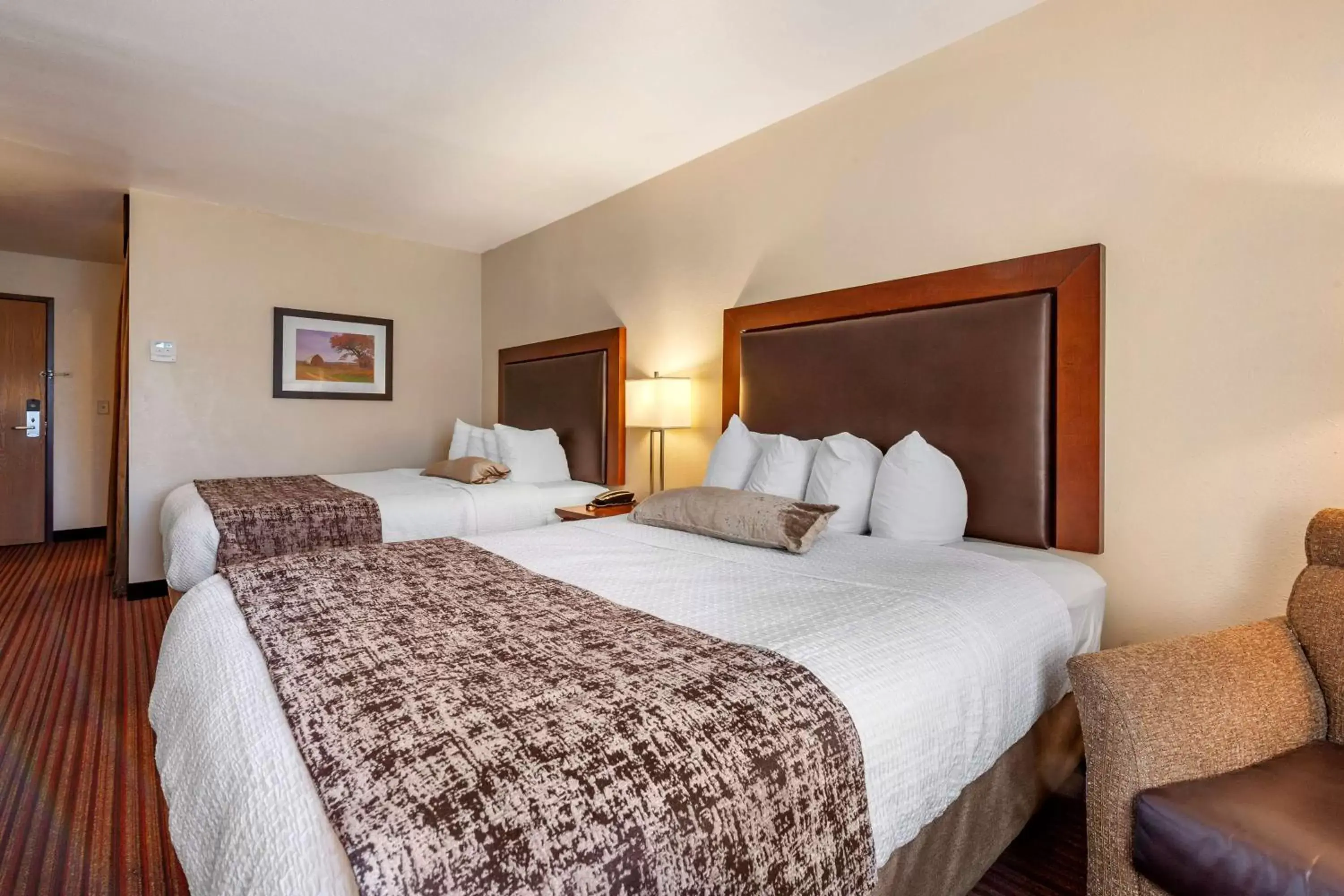 Bedroom, Bed in Best Western PLUS Sparta Trail Lodge