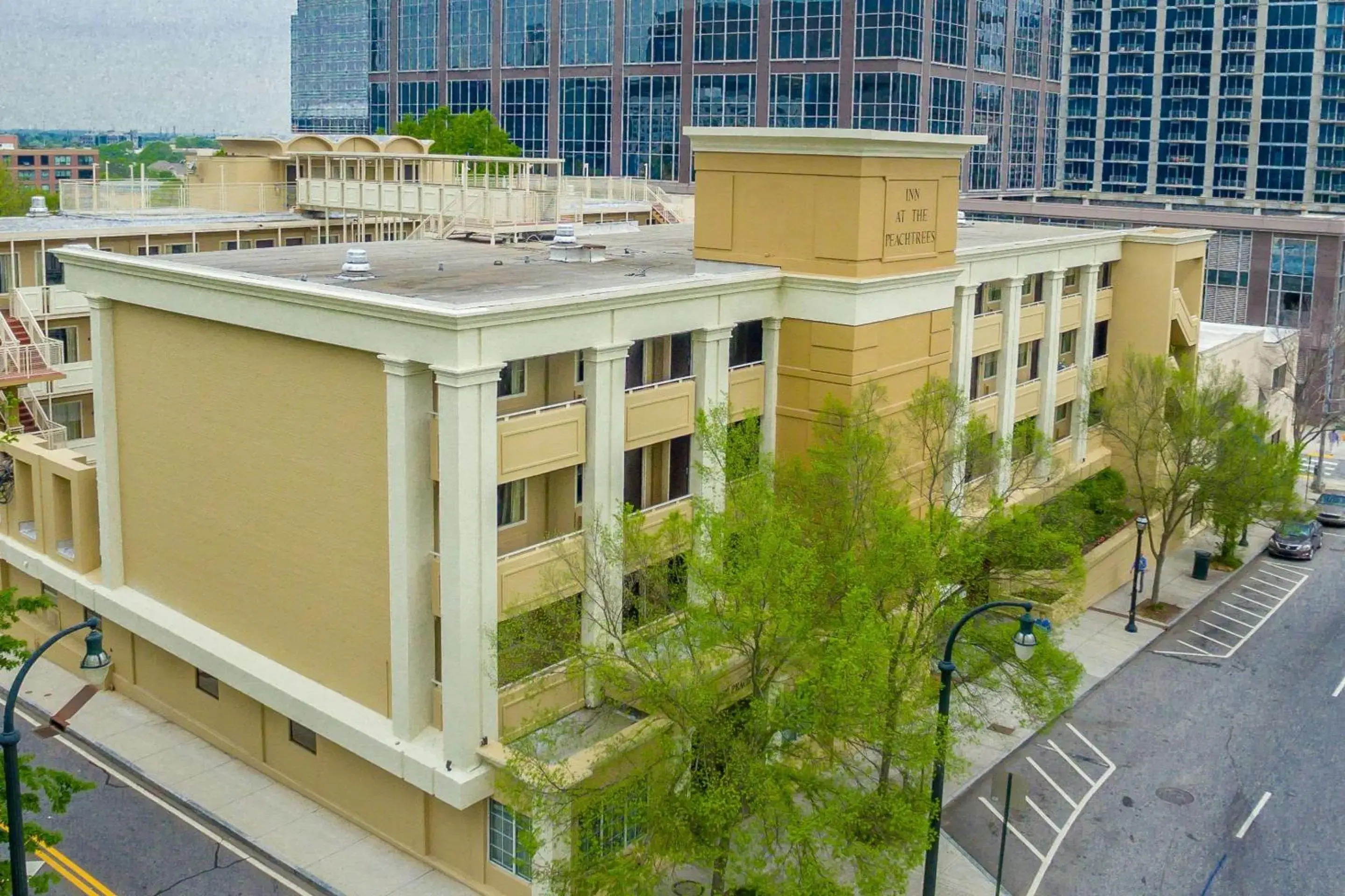 Property building in Inn at the Peachtrees, Ascend Hotel Collection