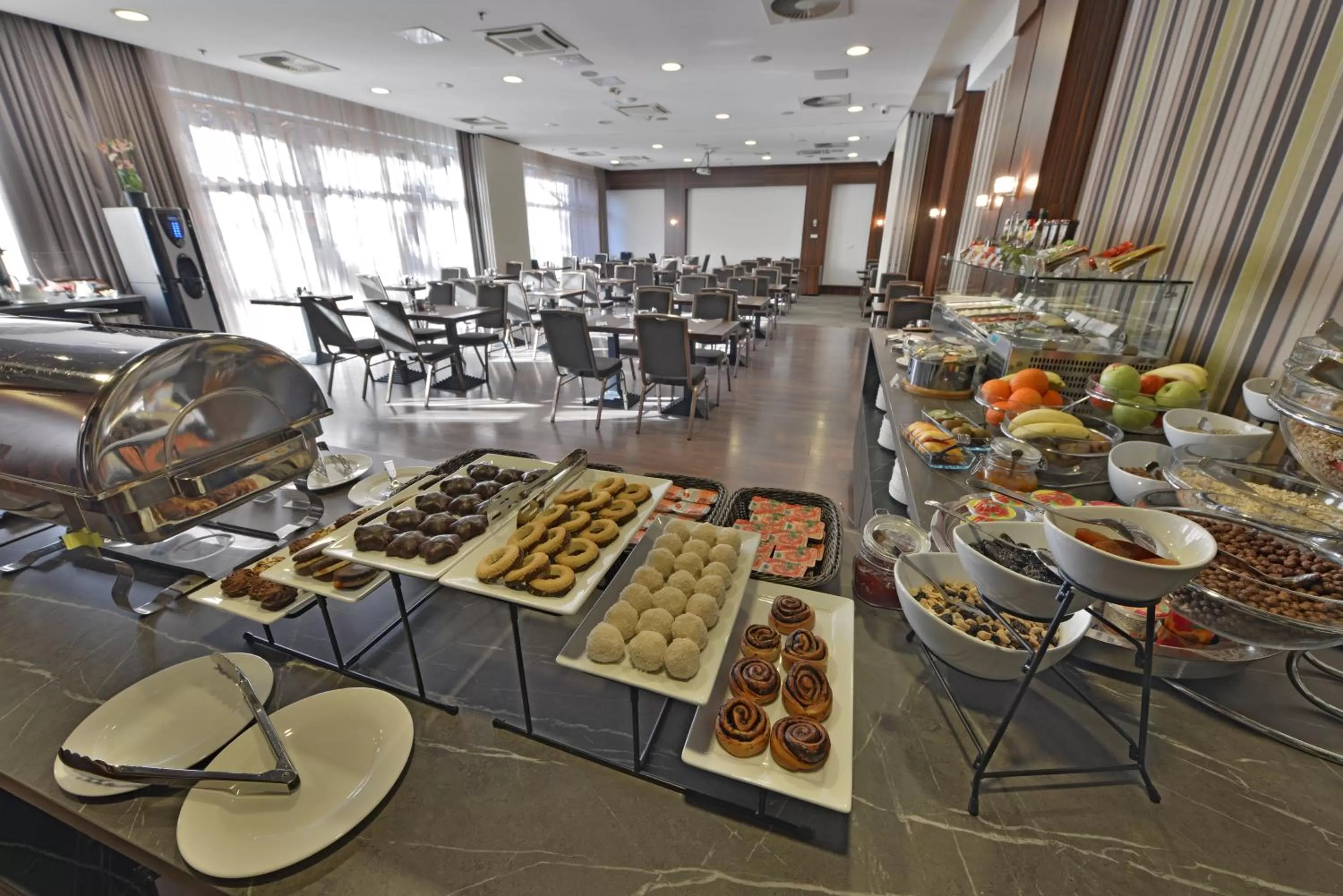 Breakfast in Hotel City Inn