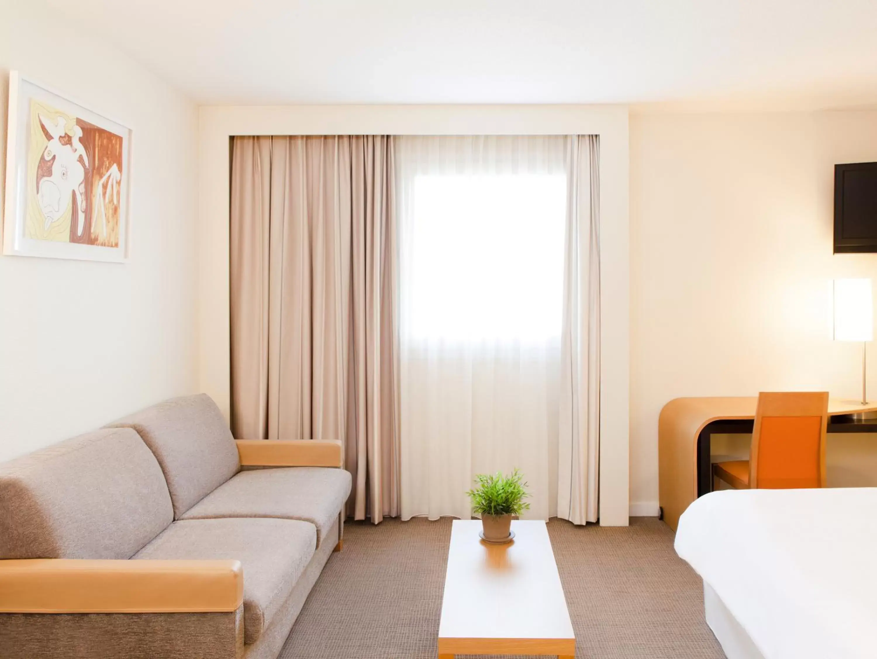 Living room, Seating Area in Novotel Nantes Centre Bord de Loire