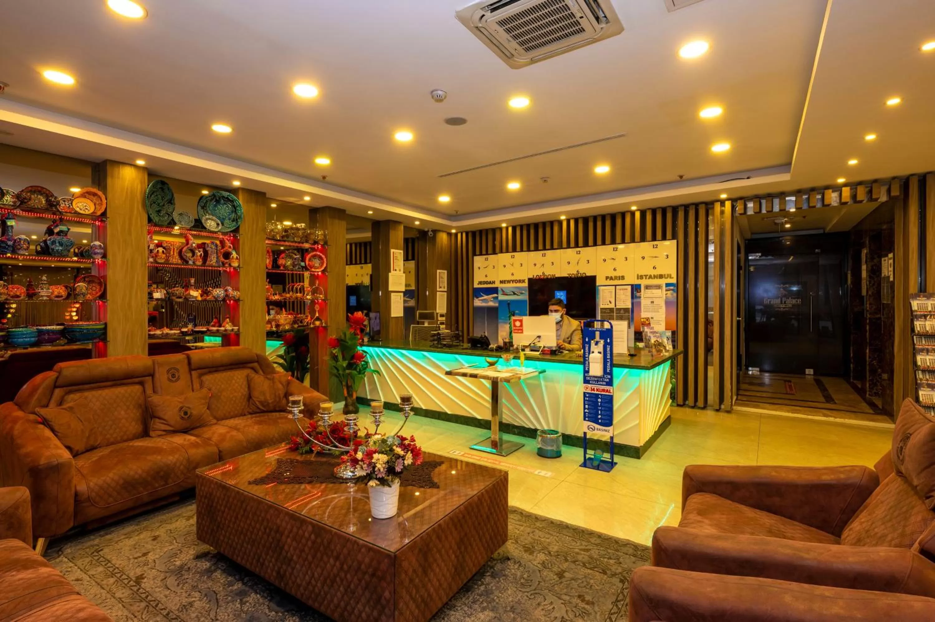 Lobby or reception in Grand Palace Hotel