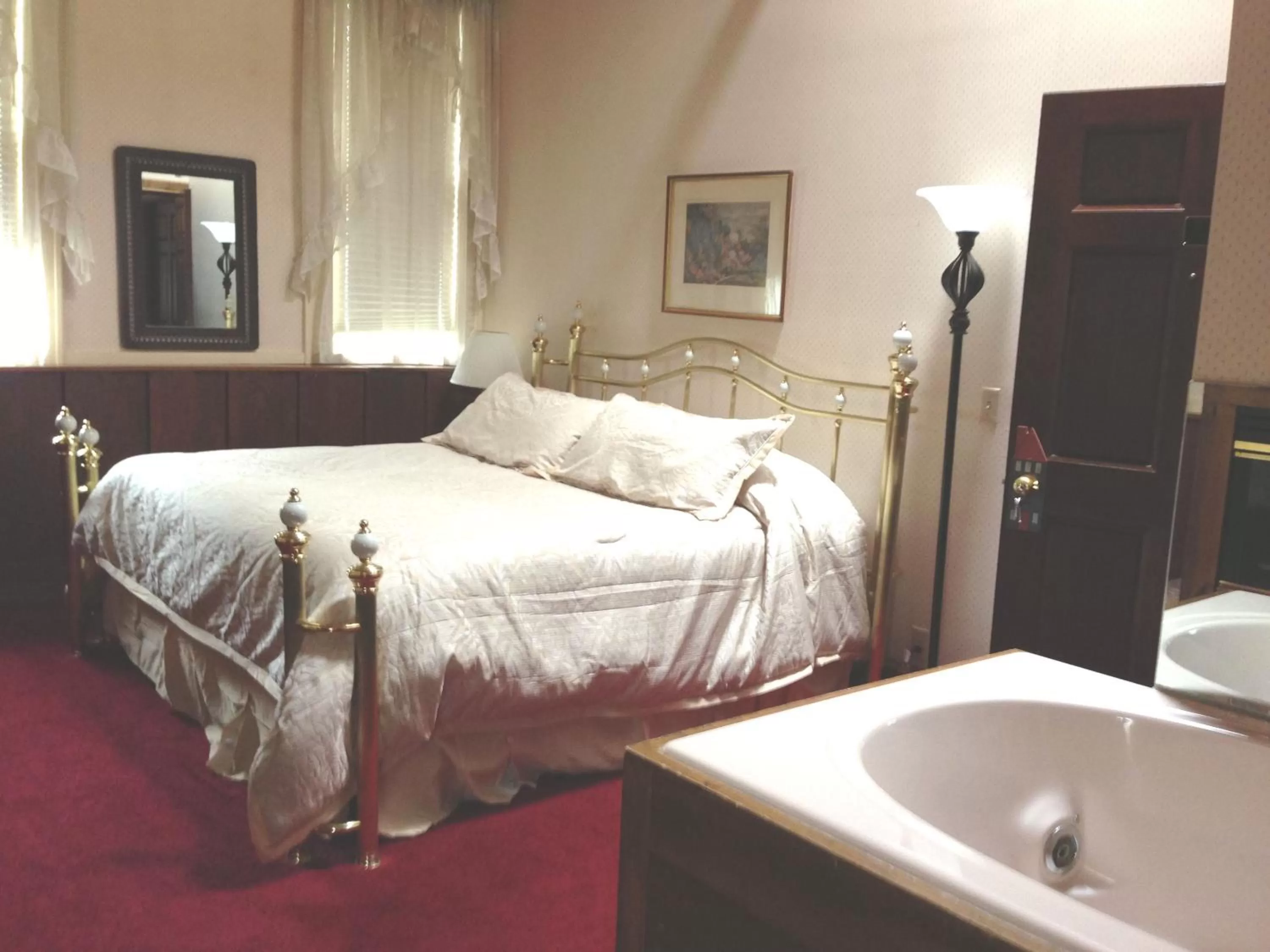 Decorative detail, Bed in Afton House Inn