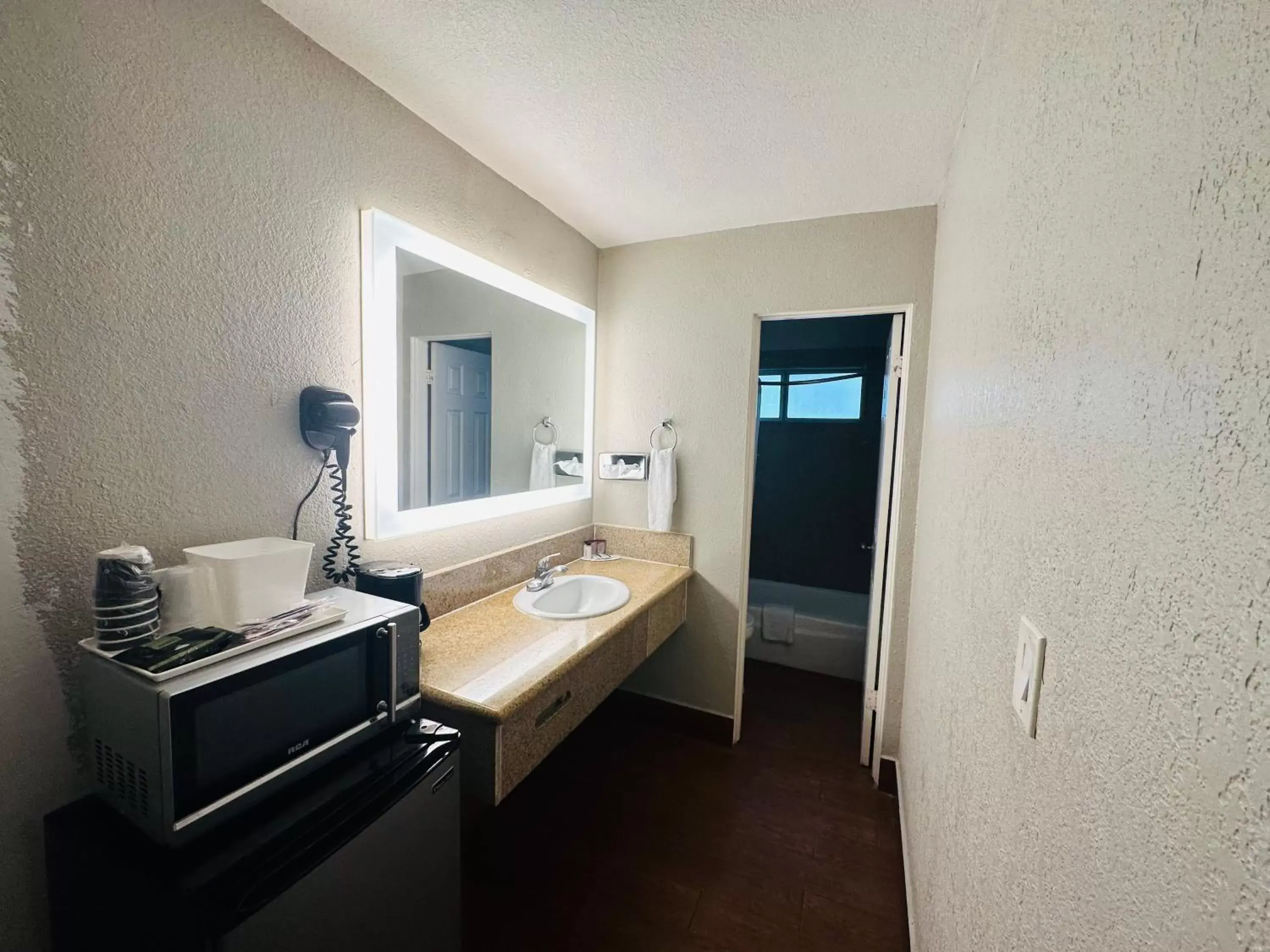 Bathroom in Casa Blanca Hotel & Suites Orange