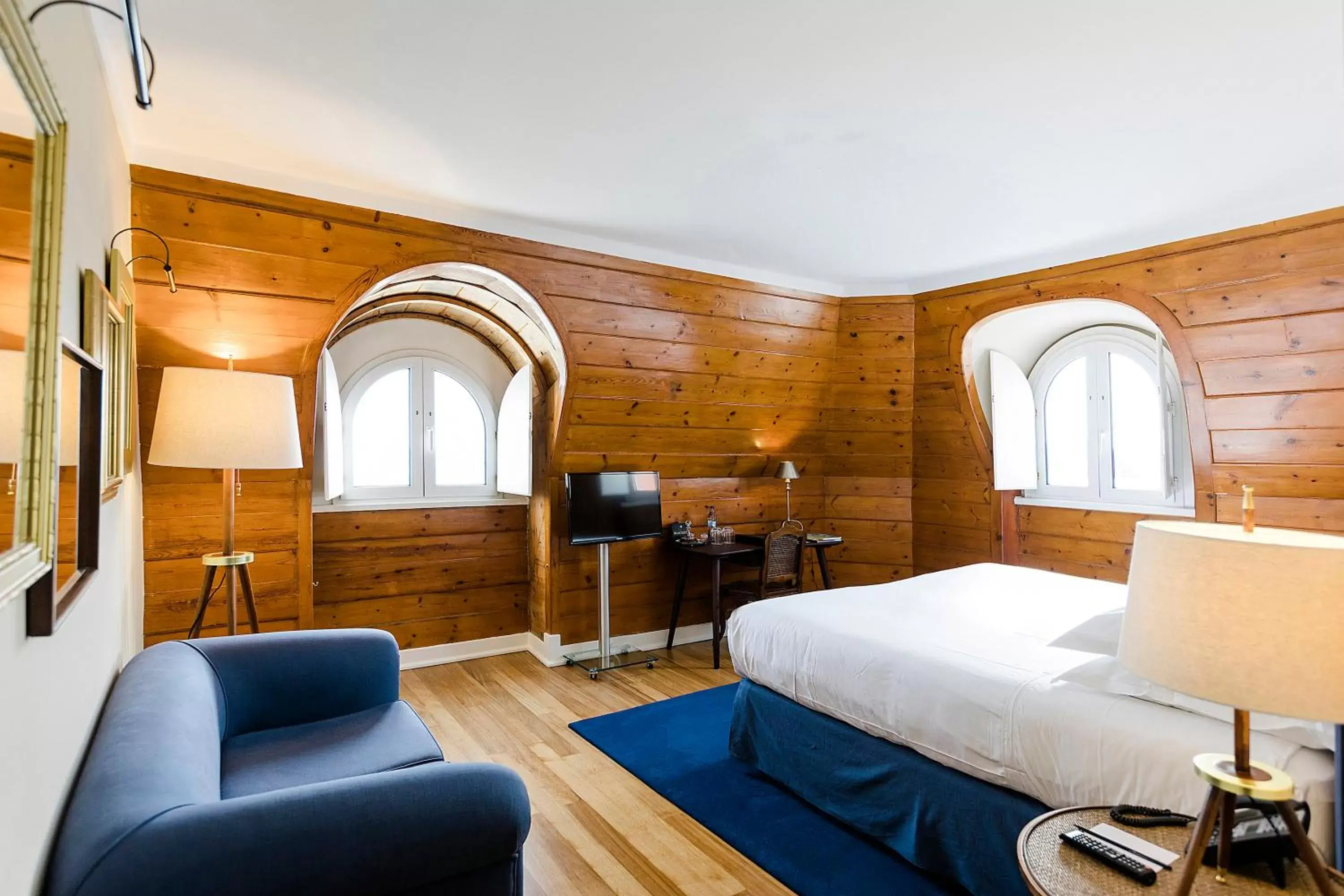 Bedroom in The Albatroz Hotel