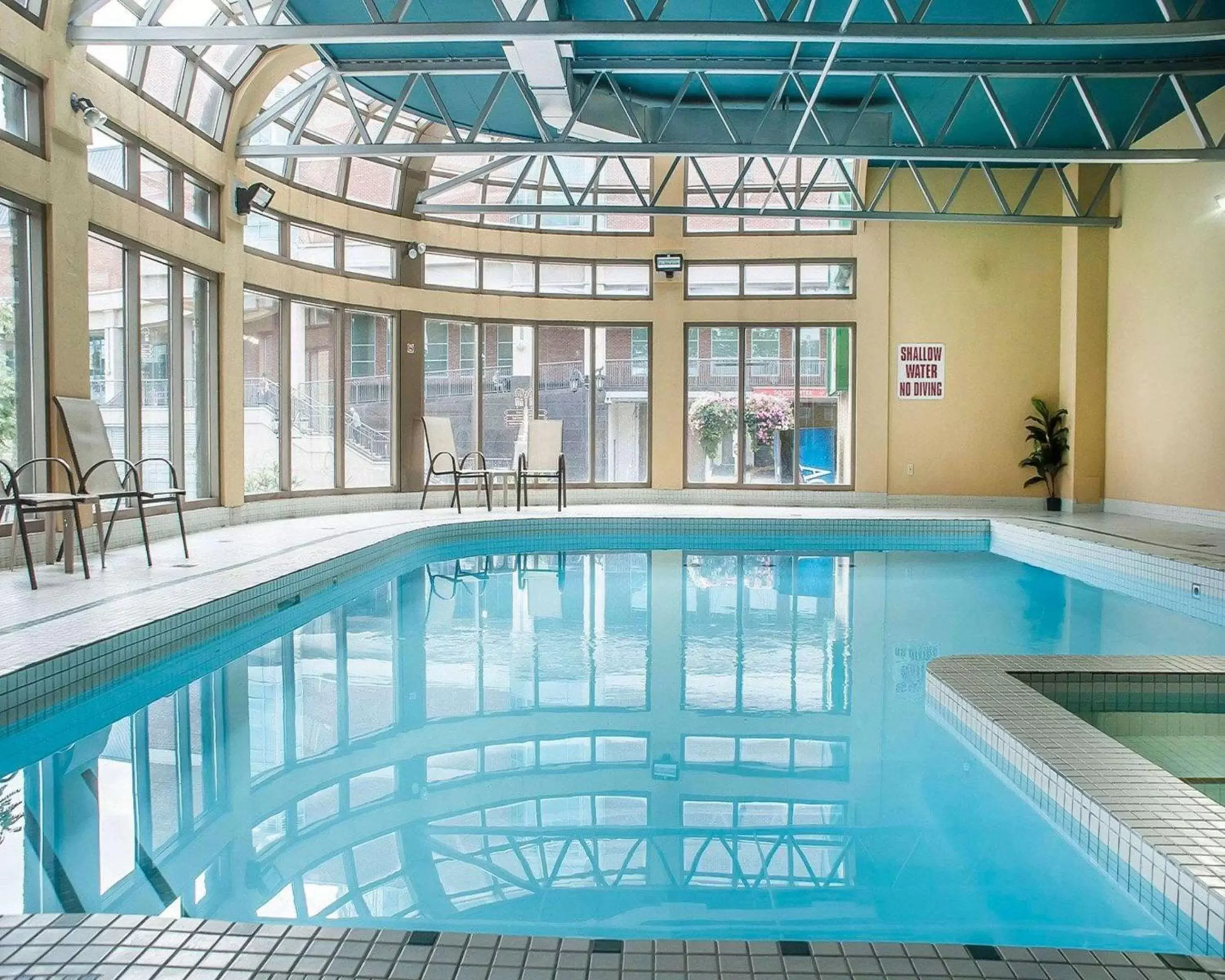 On site in Quality Hotel Fallsview Cascade On site in Quality Hotel Fallsview Cascade