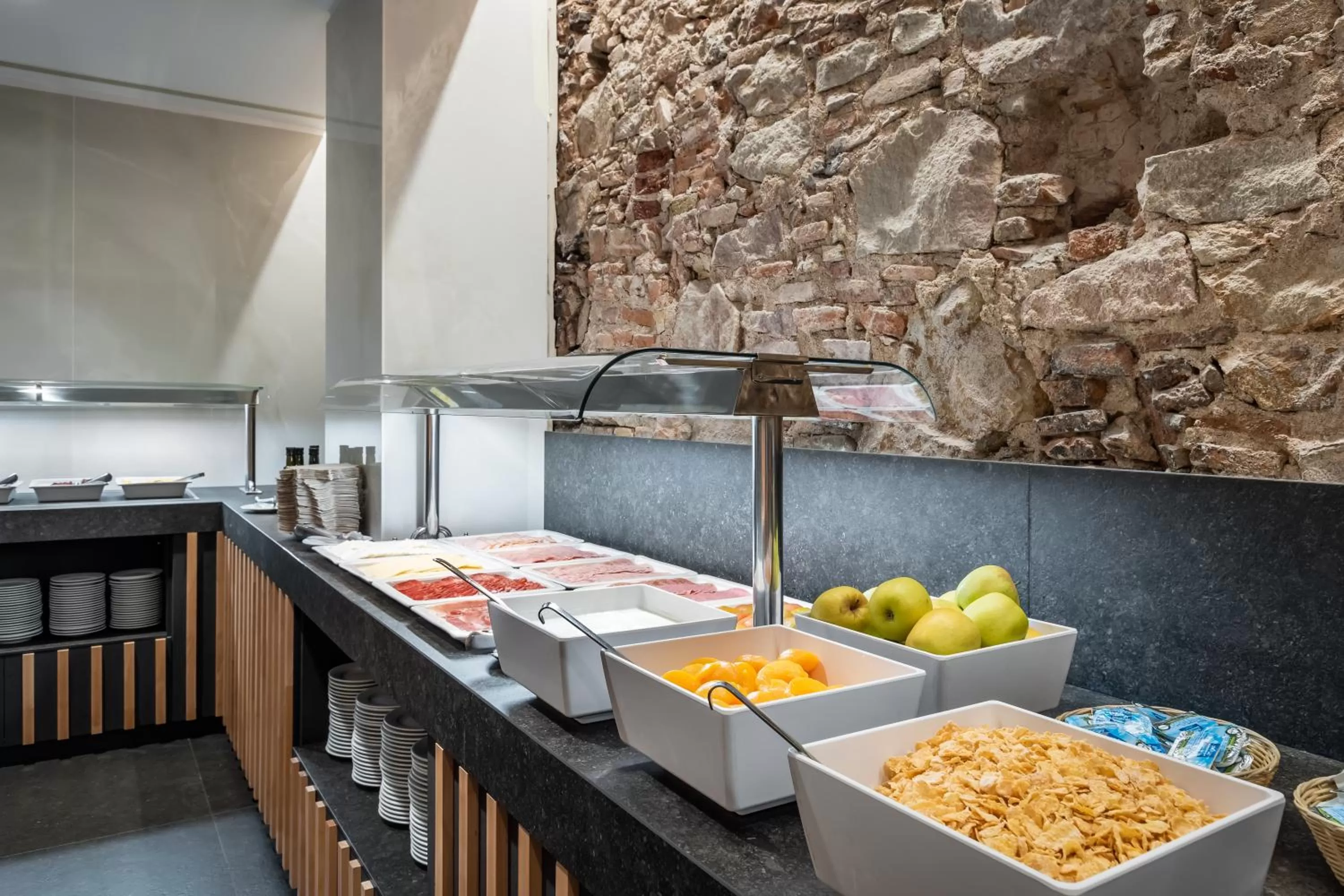 Buffet breakfast in Ronda House