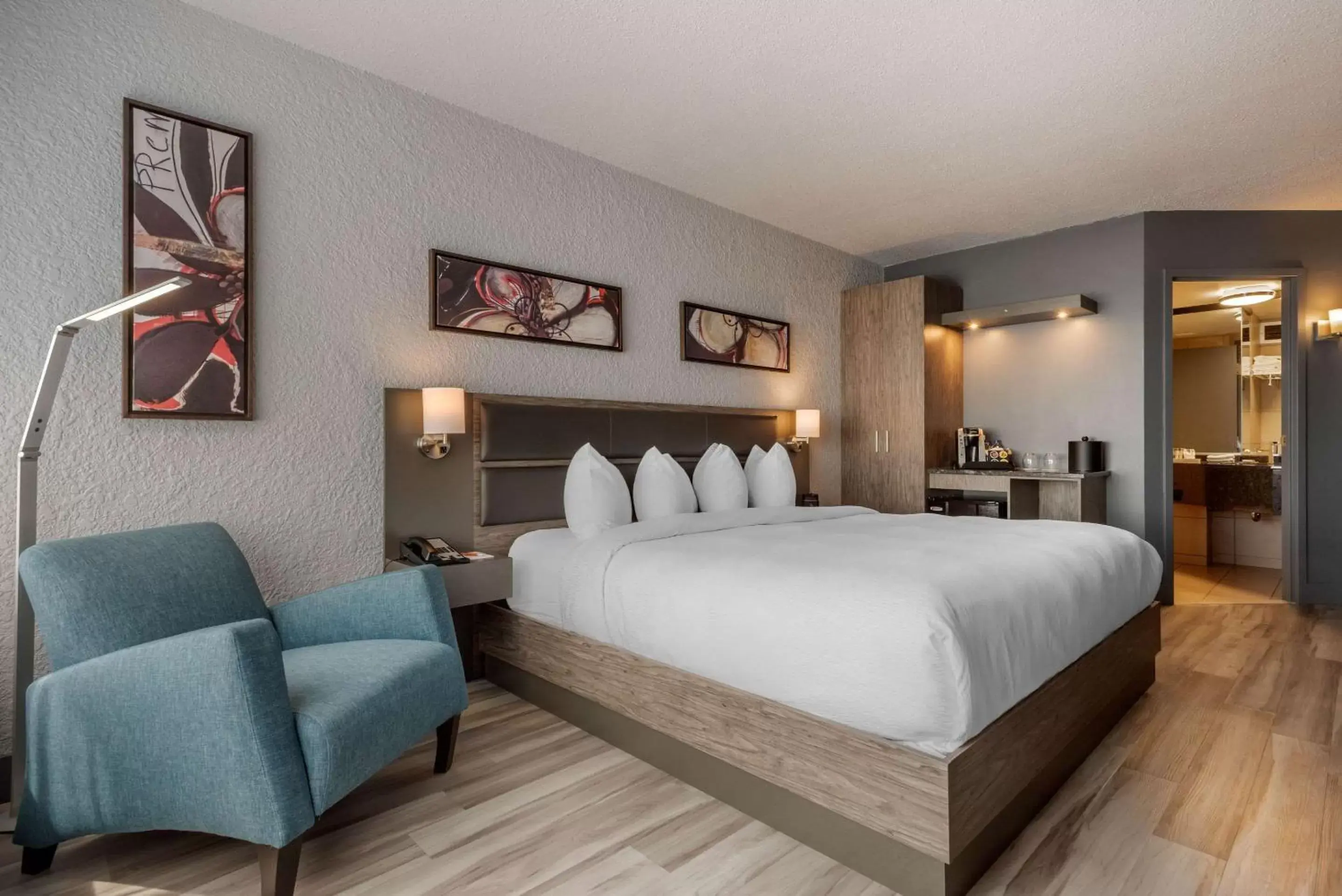 Photo of the whole room, Bed in Hotel Quartier, Ascend Hotel Collection