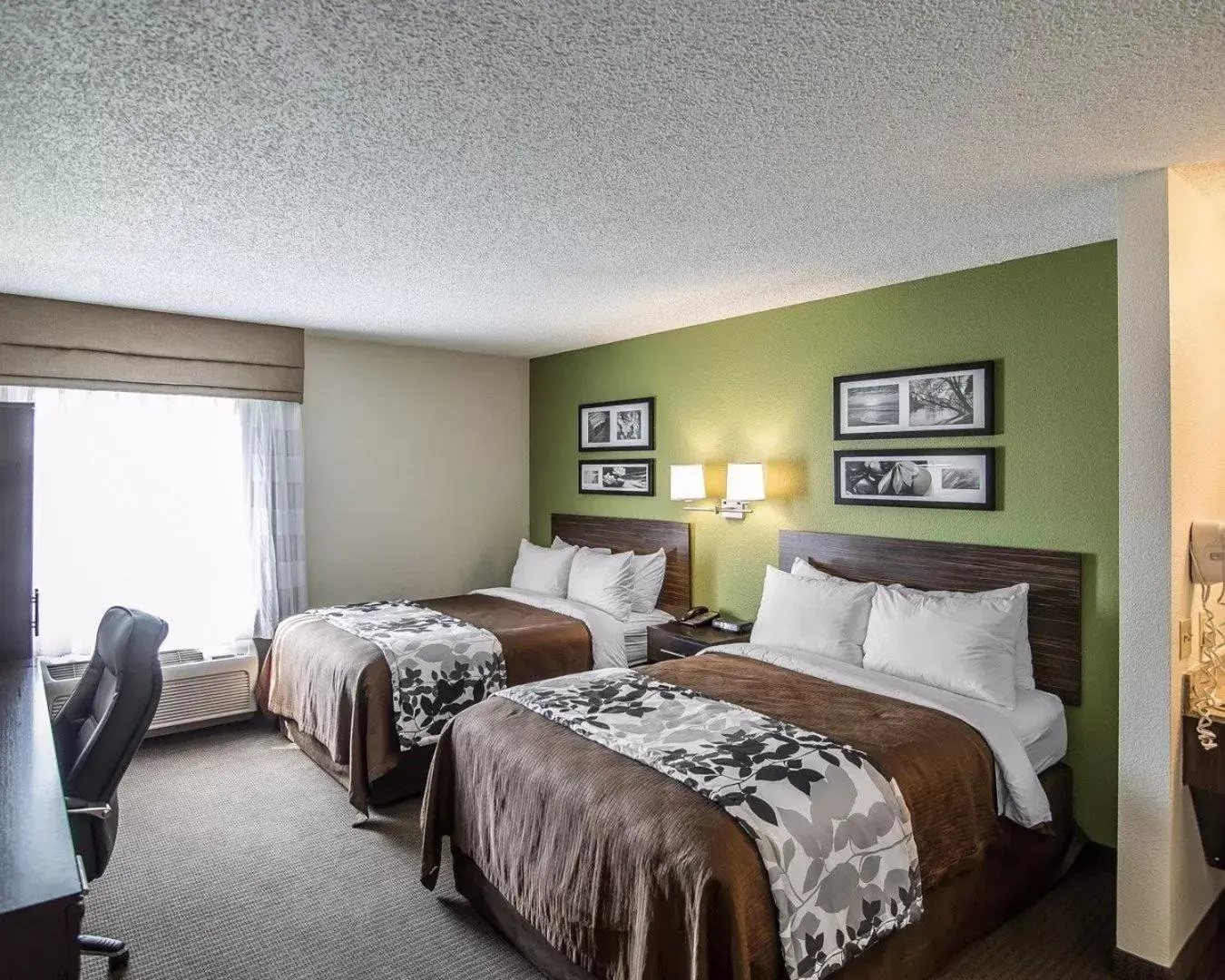 Bedroom, Bed in Sleep Inn South Joplin