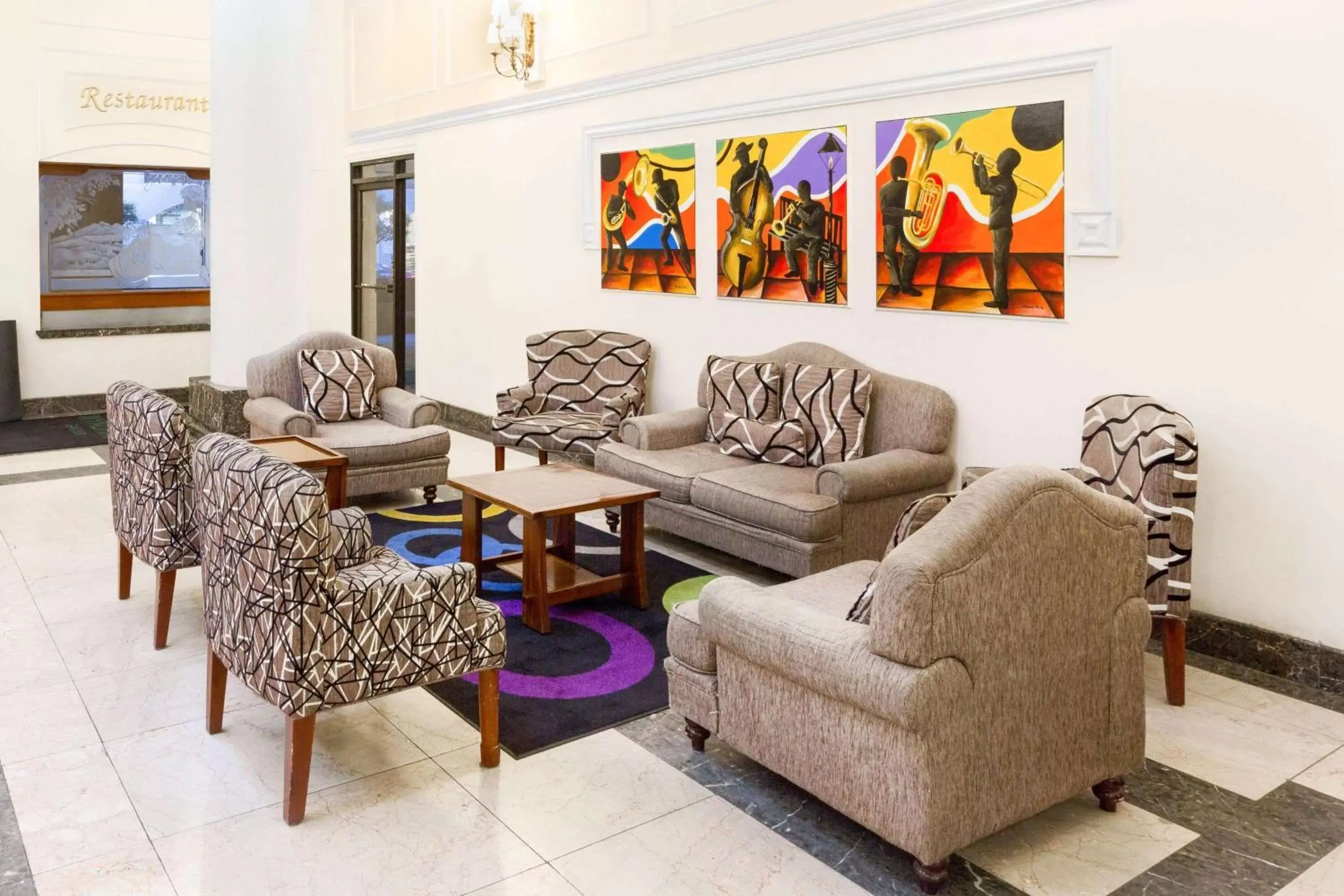 Lobby or reception, Seating Area in Wyndham Garden Baronne Plaza