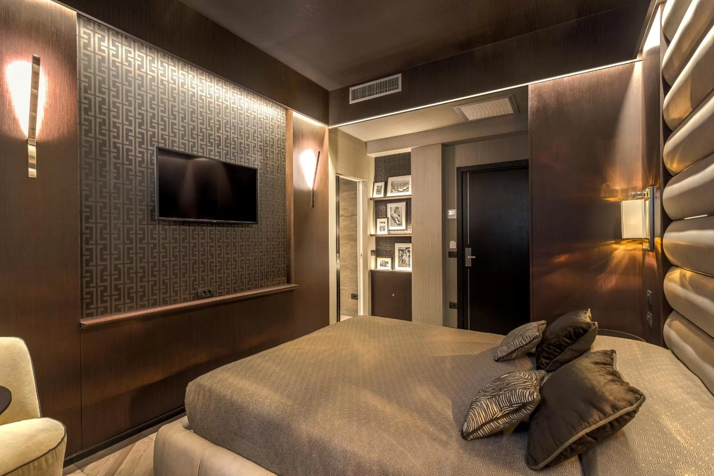 Photo of the whole room, Bed in Palazzo Alfieri - Place of Charme