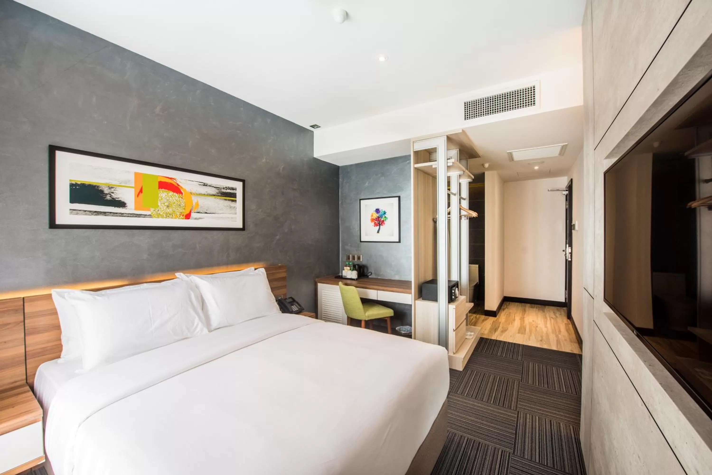 Bedroom, Bed in The Smith House