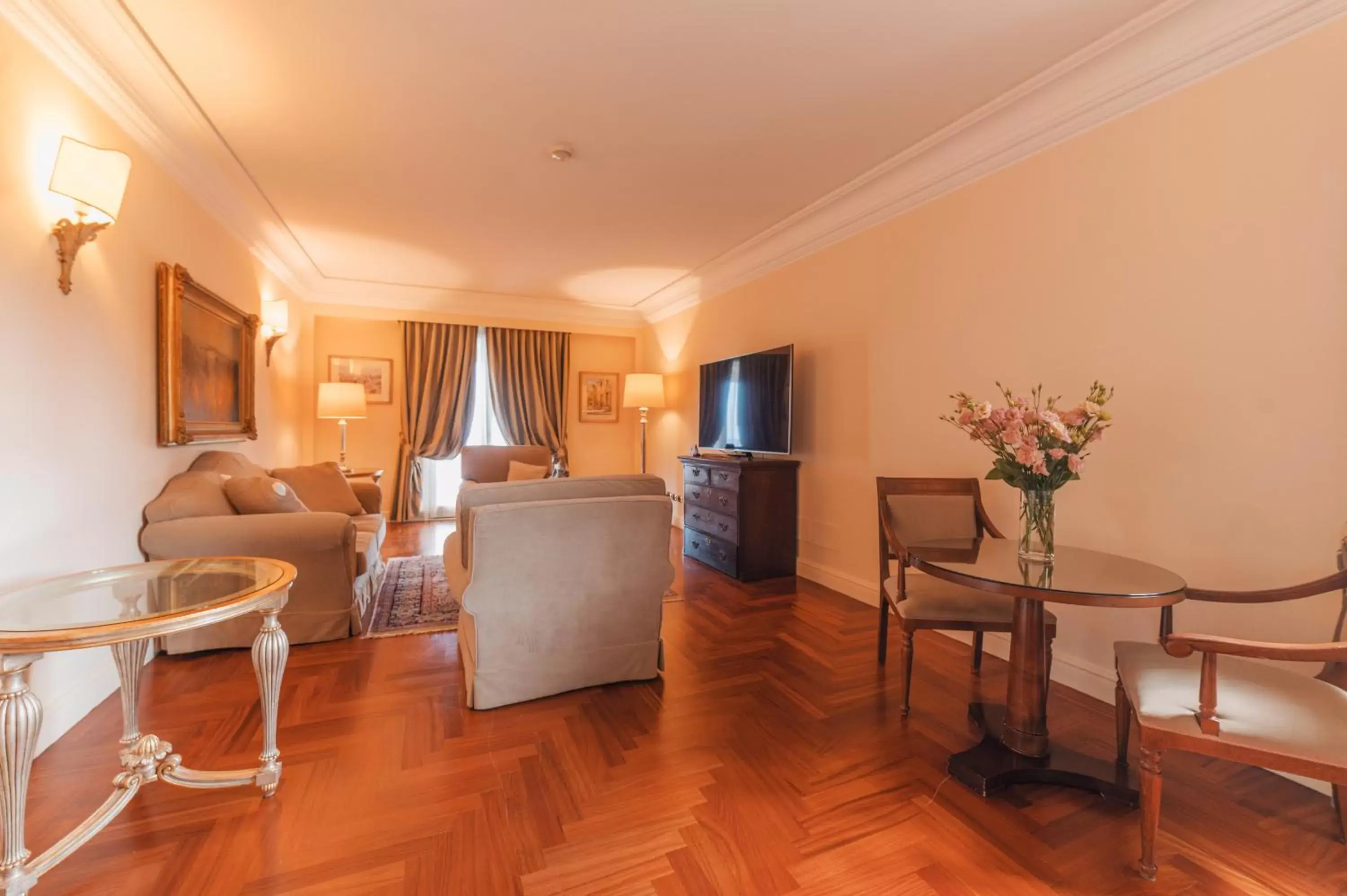 Living room, Seating Area in Grand Hotel San Pietro Relais & Chateaux