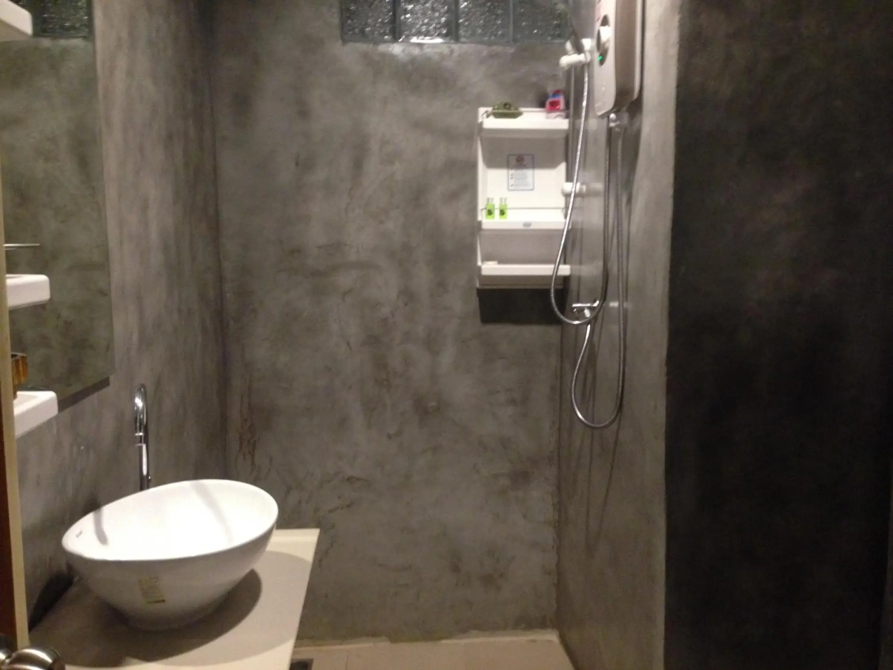 Shower, Bathroom in BaanPhong Lanta