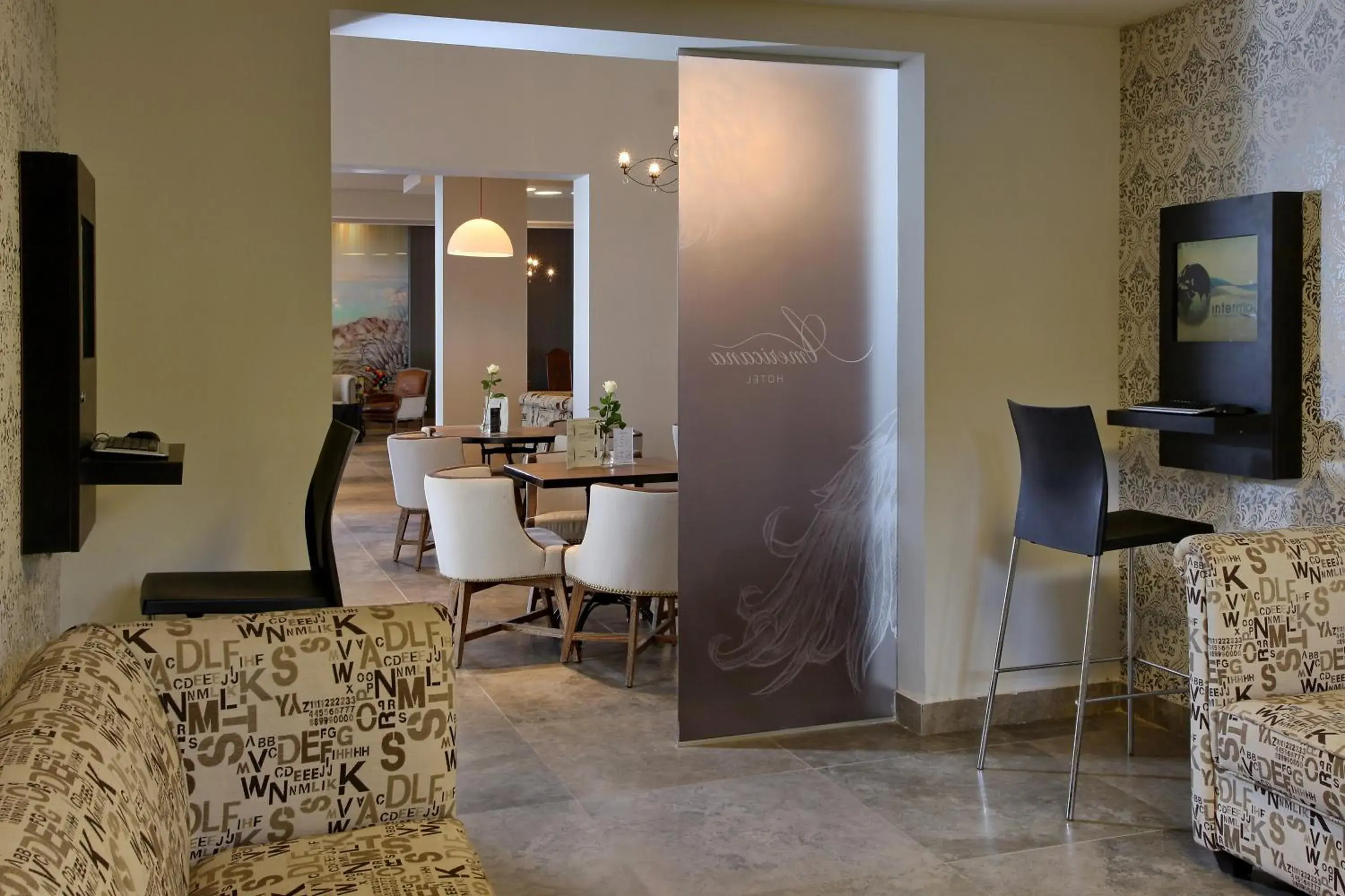 Area and facilities, Lounge/Bar in Americana Eilat Hotel