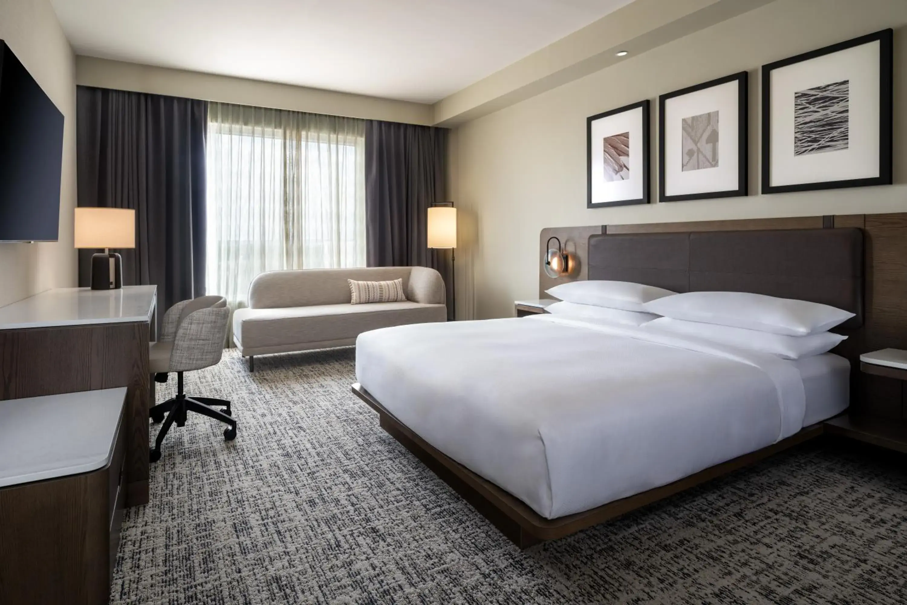 Bedroom, Bed in Delta Hotels by Marriott Wichita Falls Convention Center