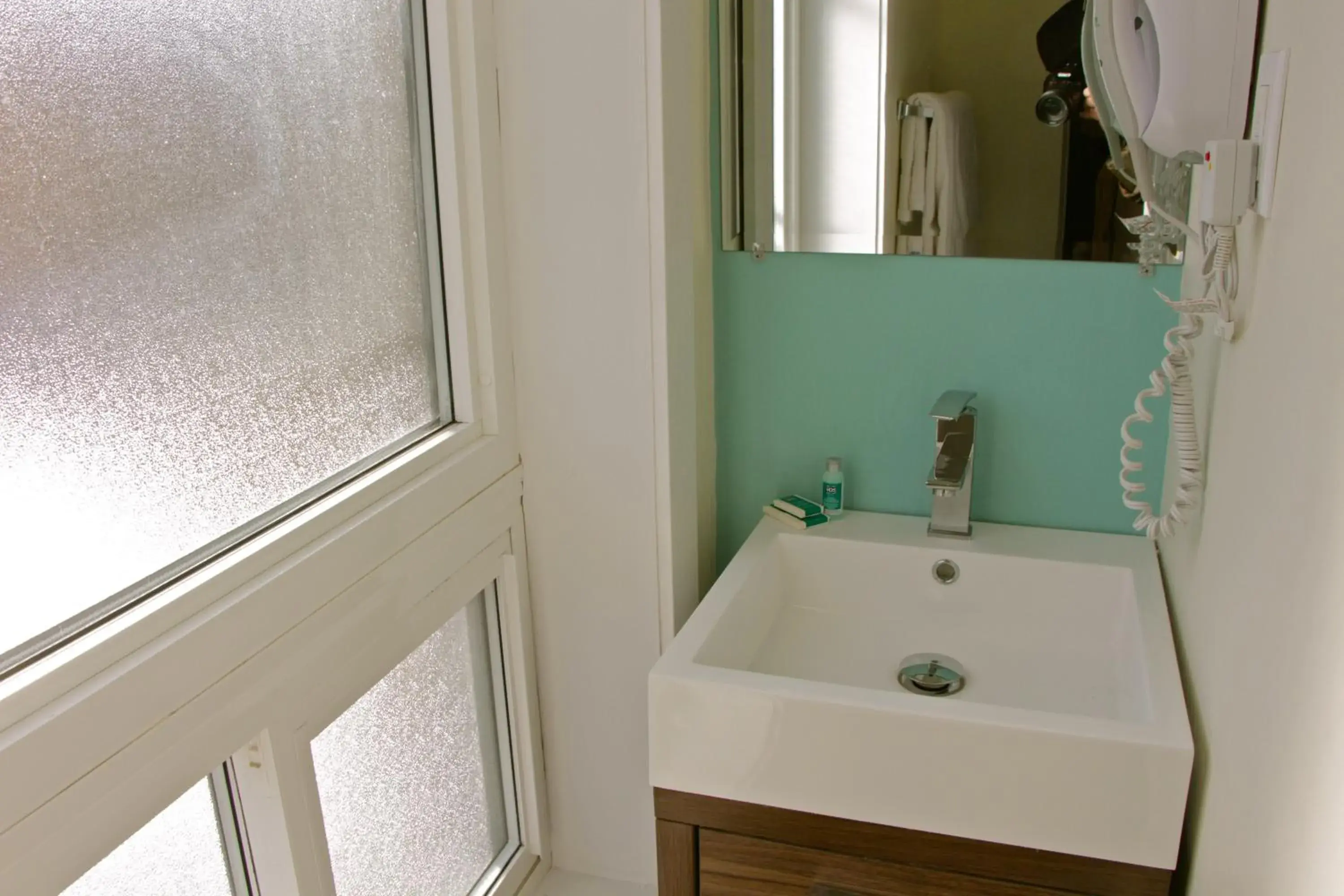 Bathroom in Royal Oak Inn