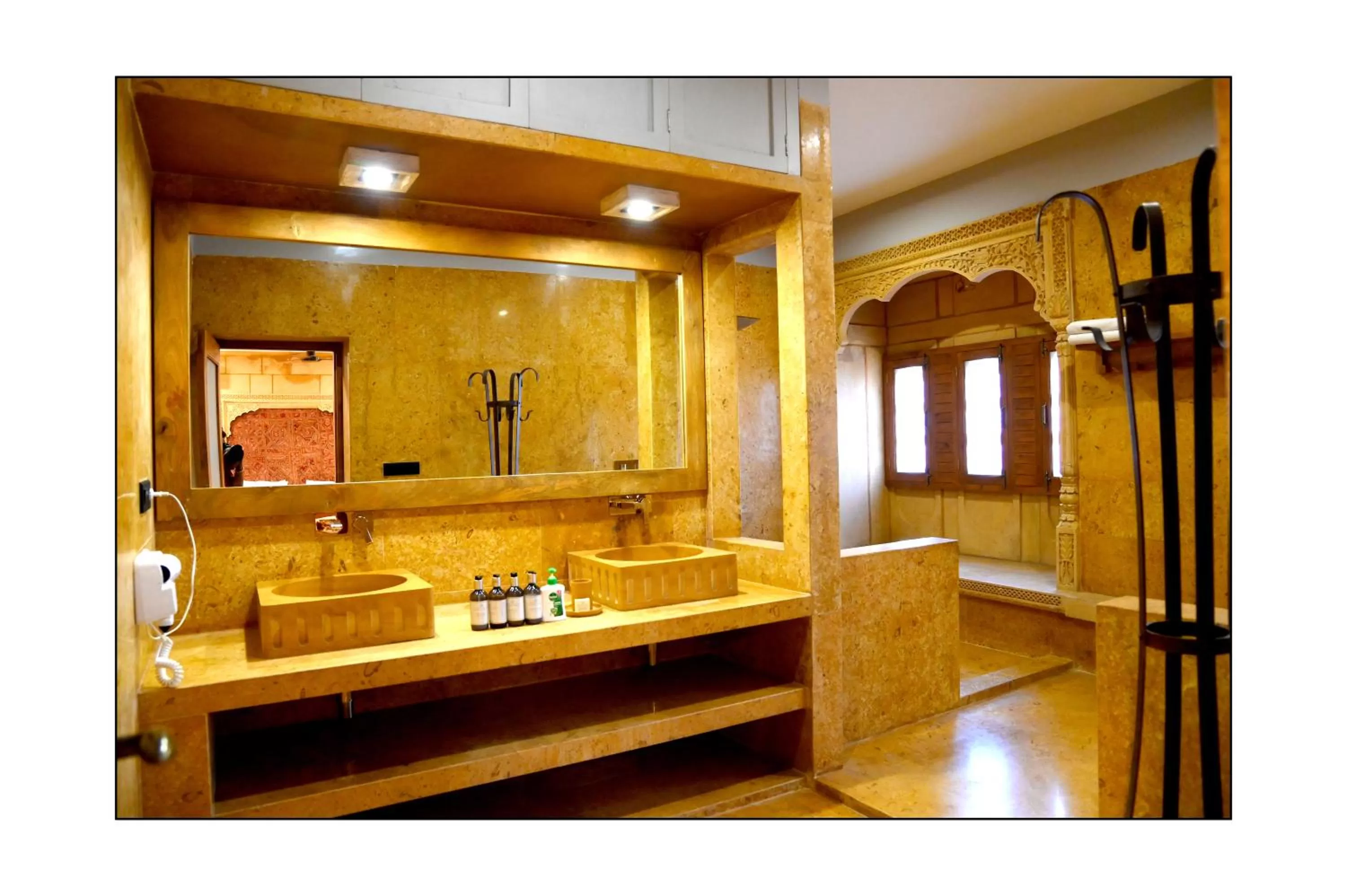 Bathroom in Hotel Grand Khalifa