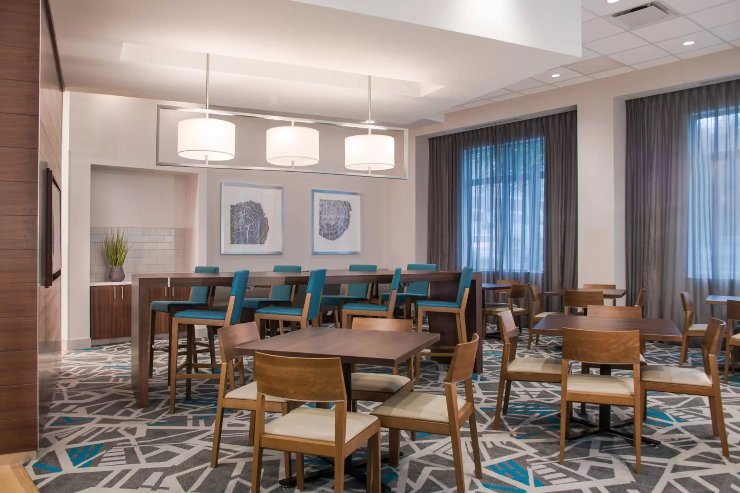 Breakfast, Restaurant/Places to Eat in Fairfield Inn & Suites by Marriott Dayton