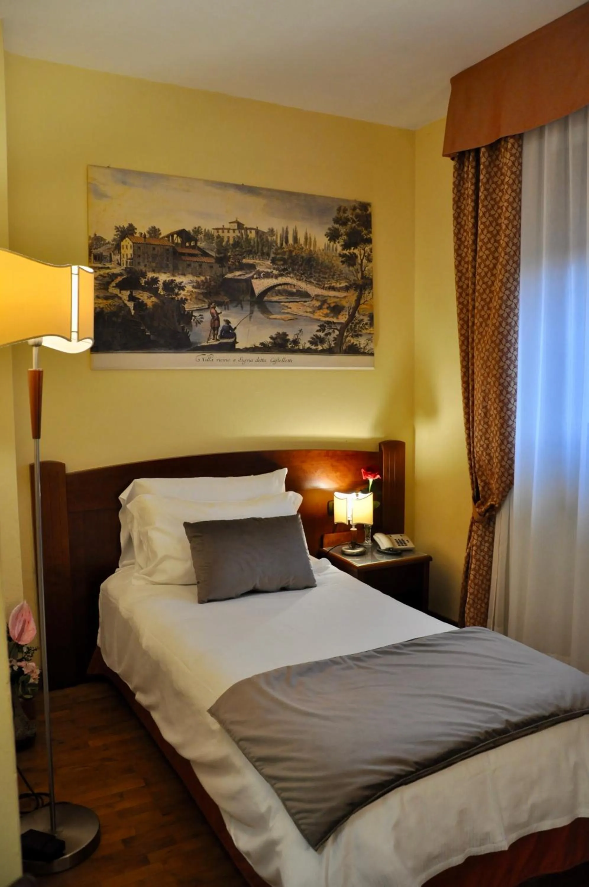 Photo of the whole room, Bed in Hotel Hermitage