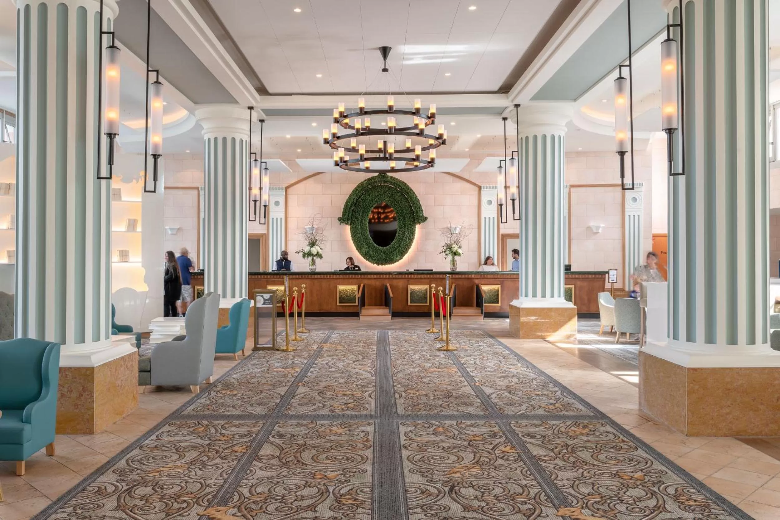 Lobby or reception in Dream Castle Hotel Marne La Vallee