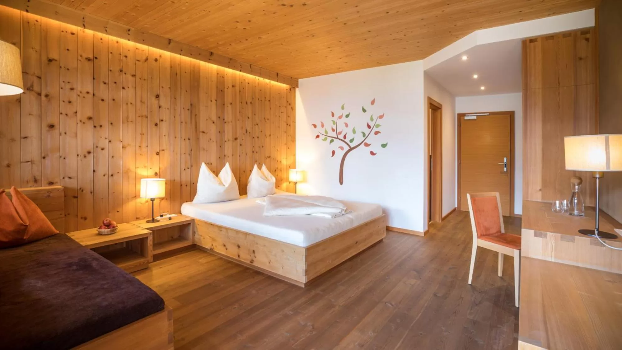 Photo of the whole room, Bed in Biohotel theiner's garten