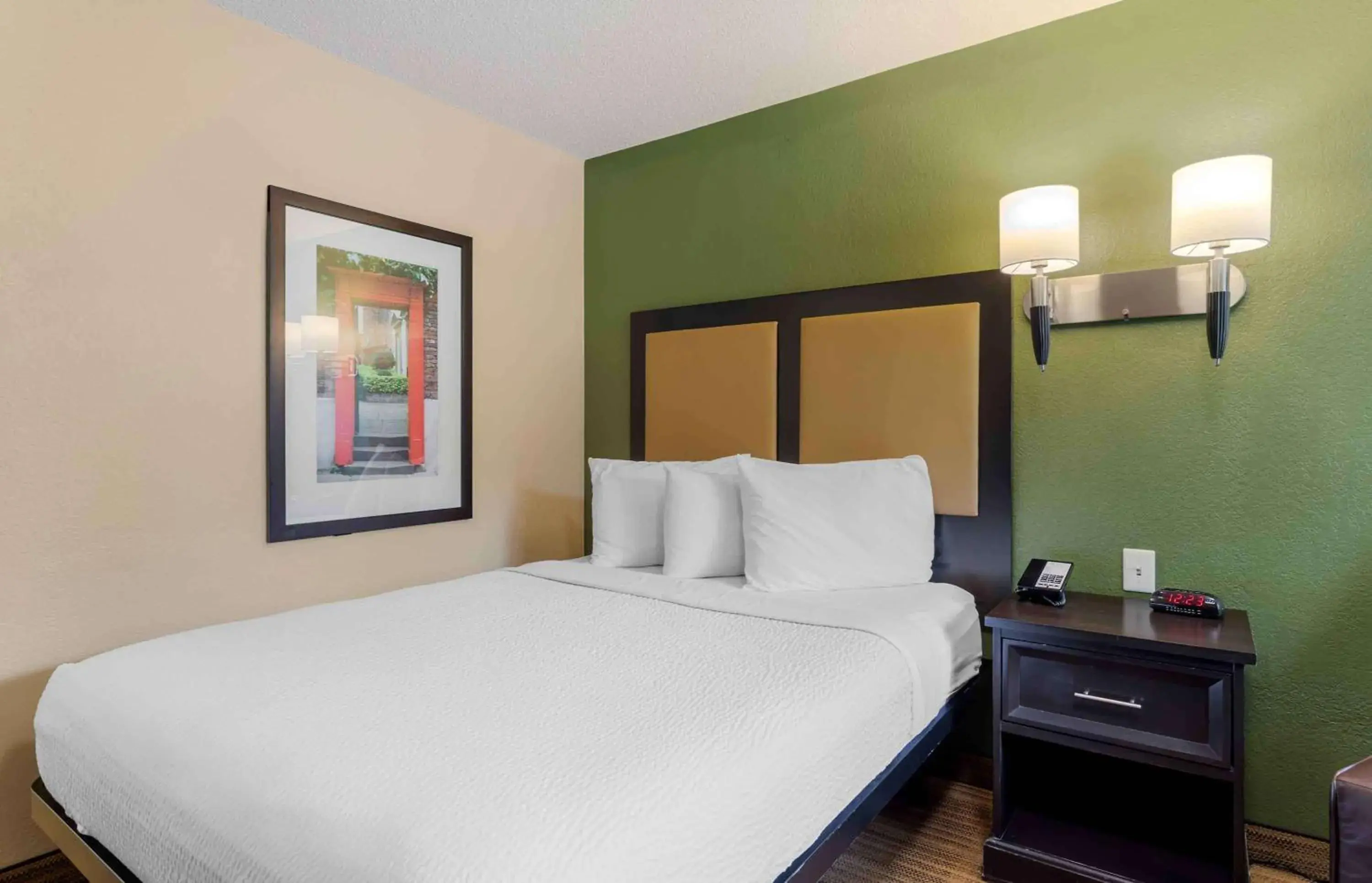 Bedroom, Bed in Extended Stay America Suites - Chattanooga - Airport