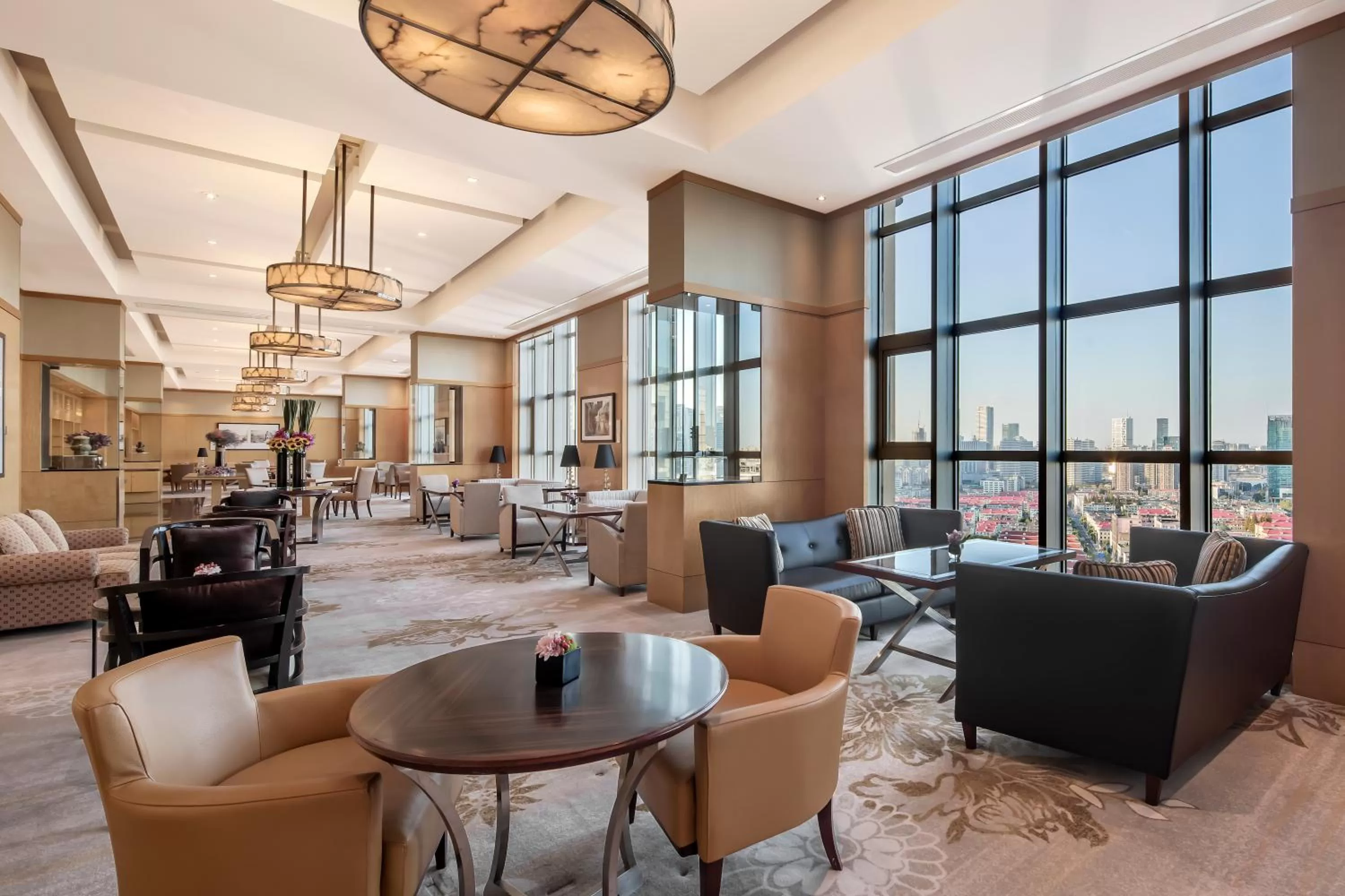 Lounge or bar in InterContinental Shanghai Pudong by IHG