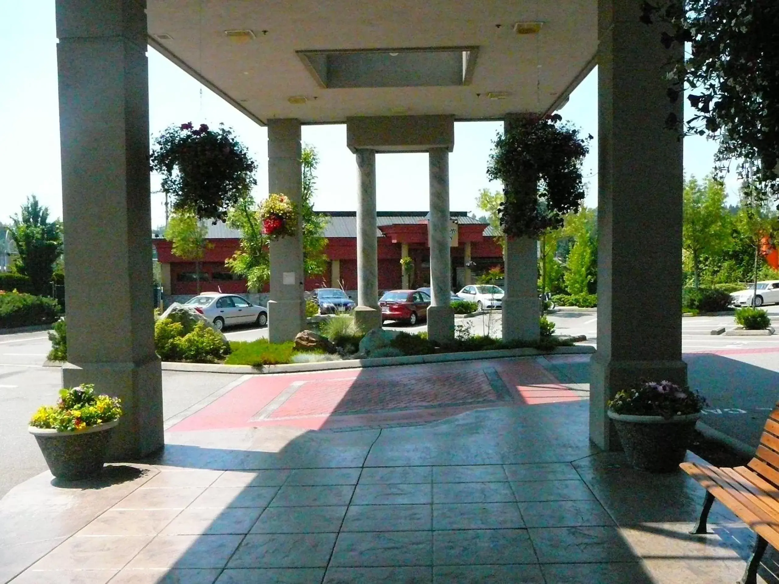 Facade/entrance in Coast Abbotsford Hotel & Suites
