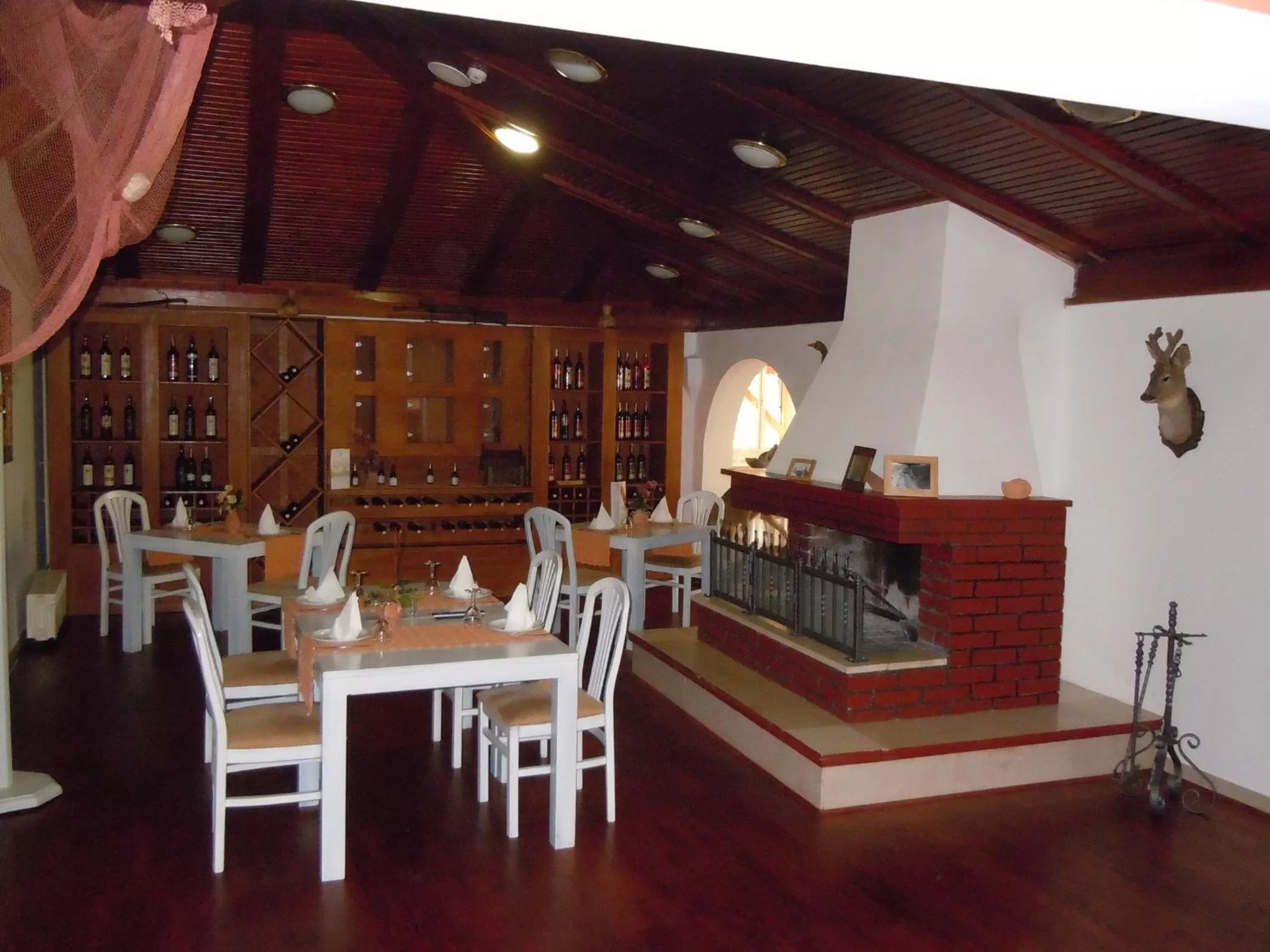 Restaurant/Places to Eat in Hotel Park