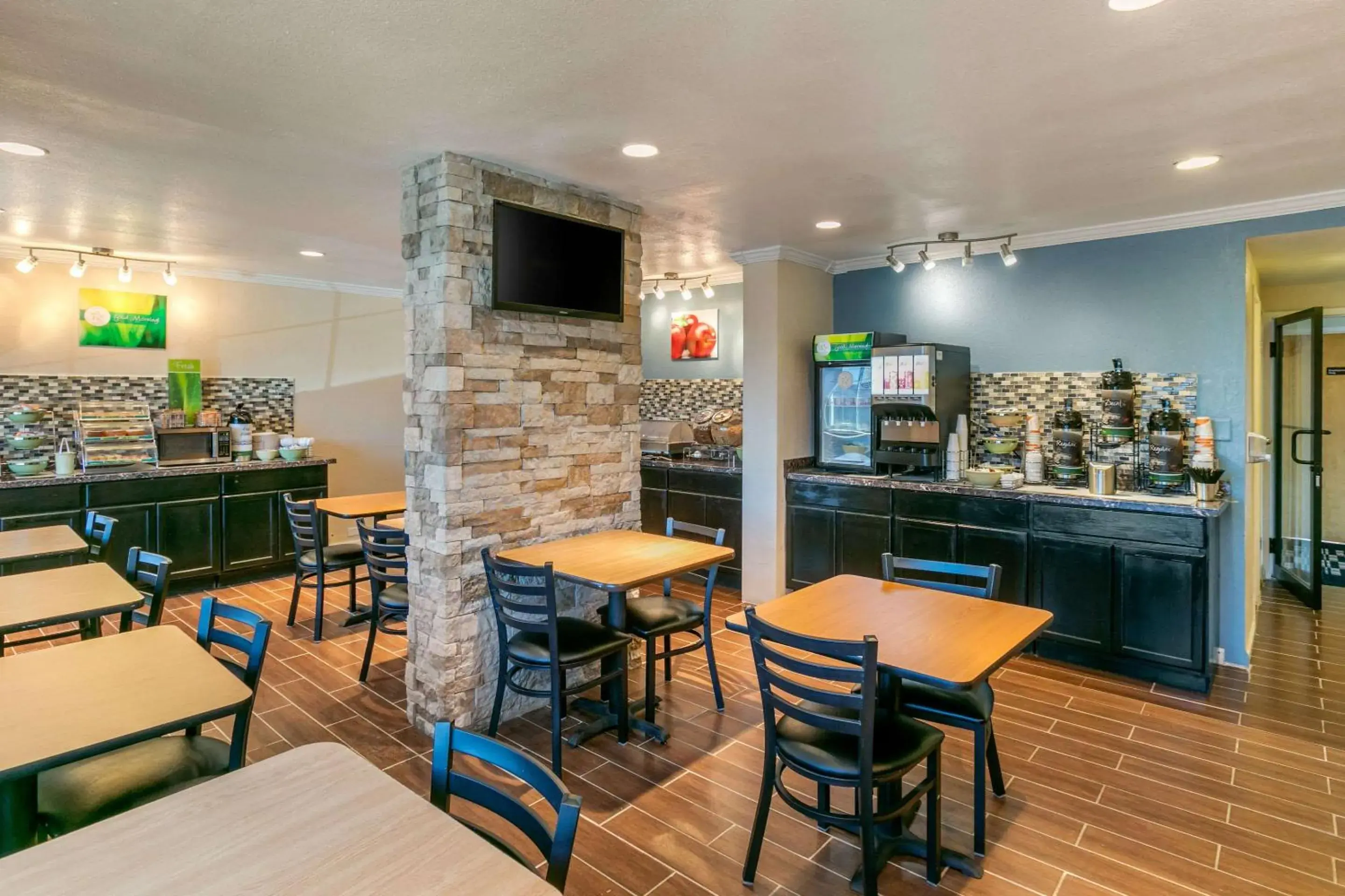Restaurant/places to eat in Quality Inn Rawlins I-80 Restaurant/places to eat in Quality Inn Rawlins I-80