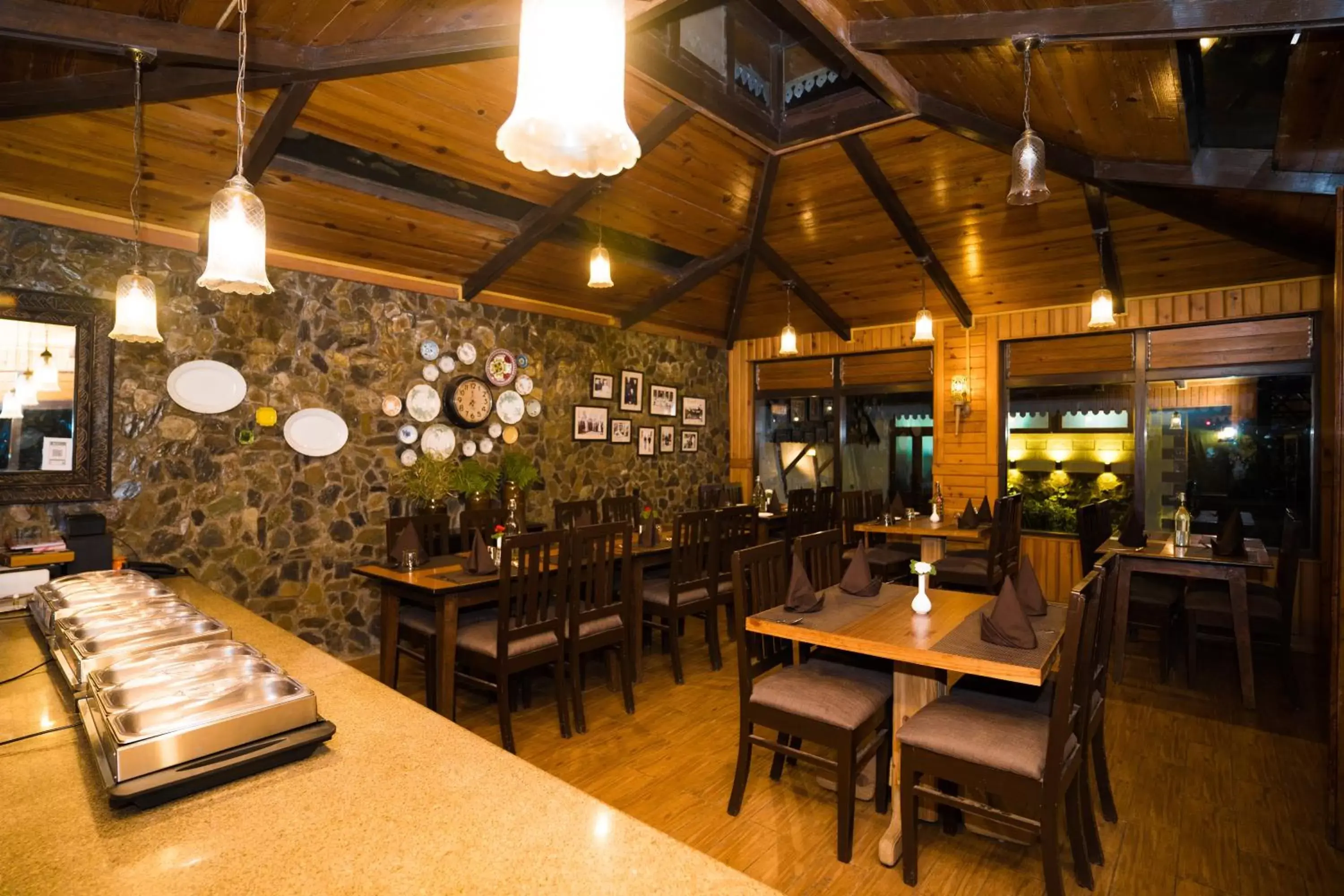Restaurant/Places to Eat in Bhikampur Lodge By Howard Restaurant/Places to Eat in Bhikampur Lodge By Howard