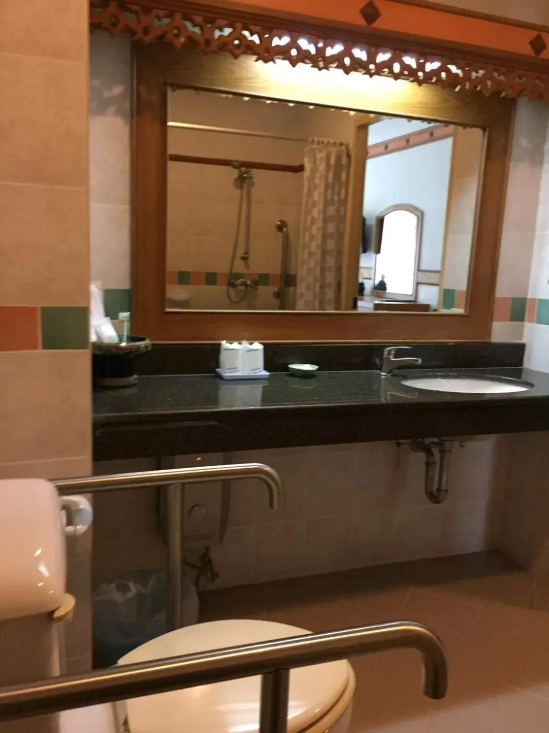 Bathroom in Diana Garden Resort - SHA Extra Plus