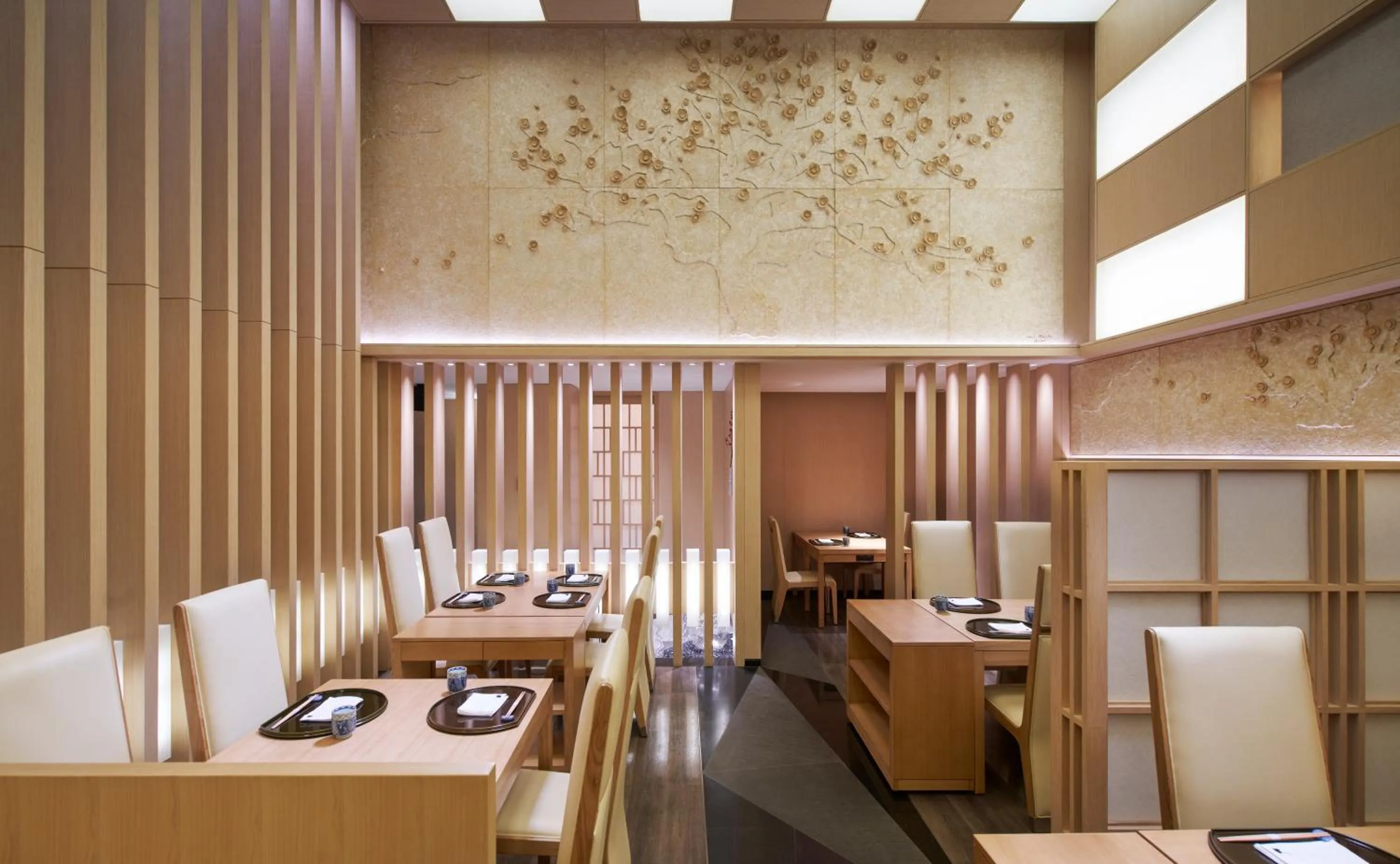 Restaurant/places to eat in Hotel Okura Manila at Newport World Resorts