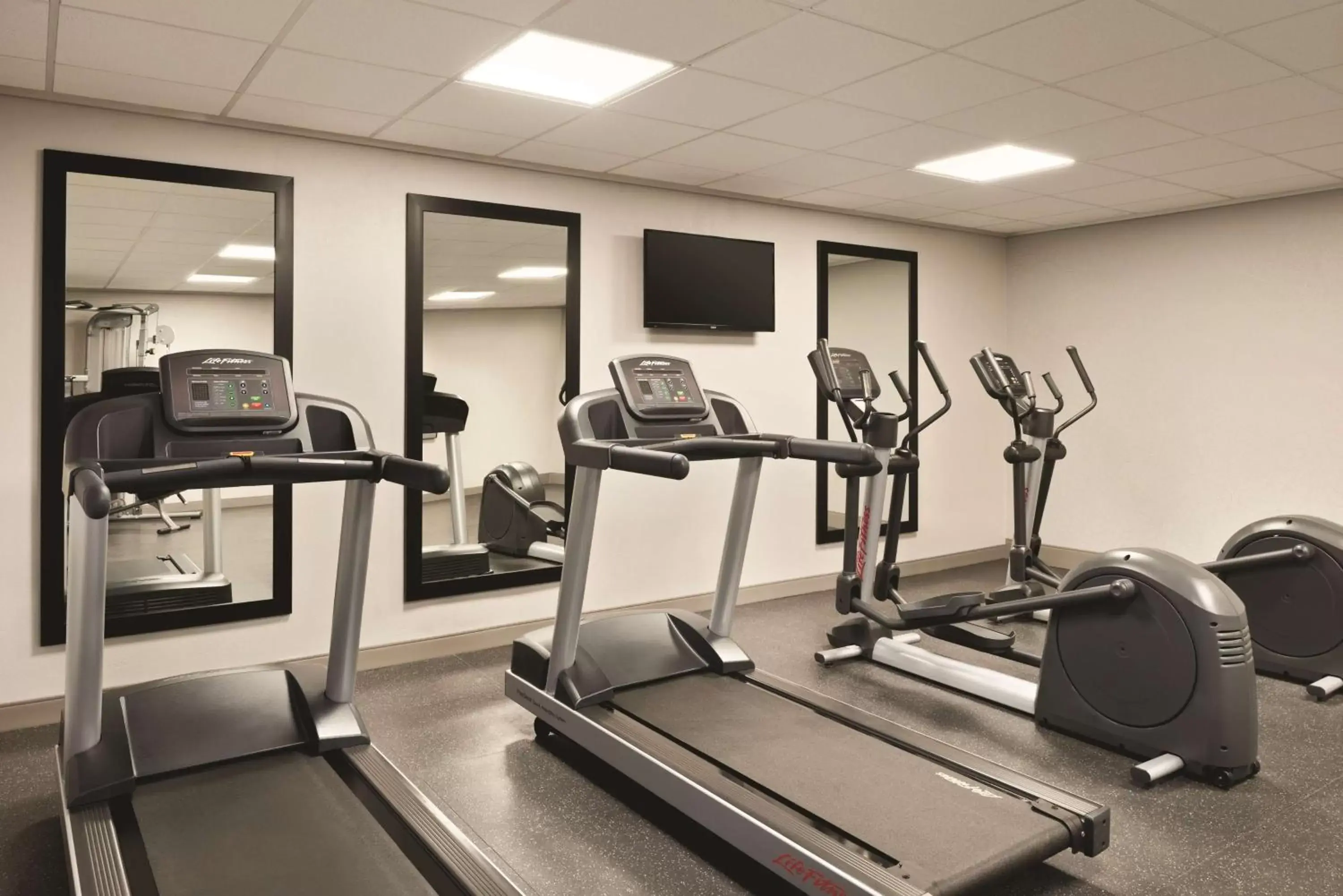 Activities, Fitness Center/Facilities in Country Inn & Suites by Radisson, Erlanger, KY