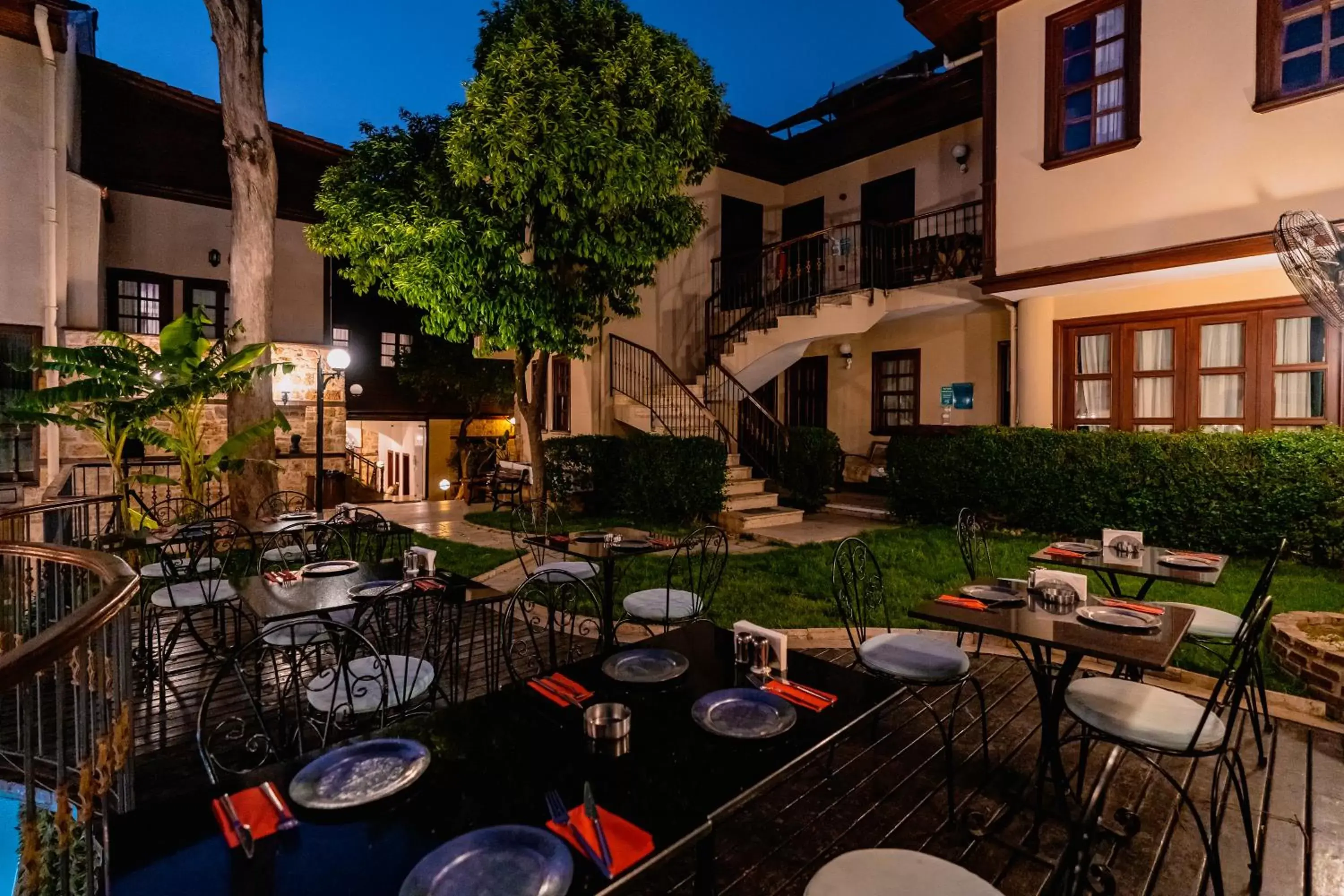 Patio, Restaurant/Places to Eat in Mediterra Art Hotel Antalya