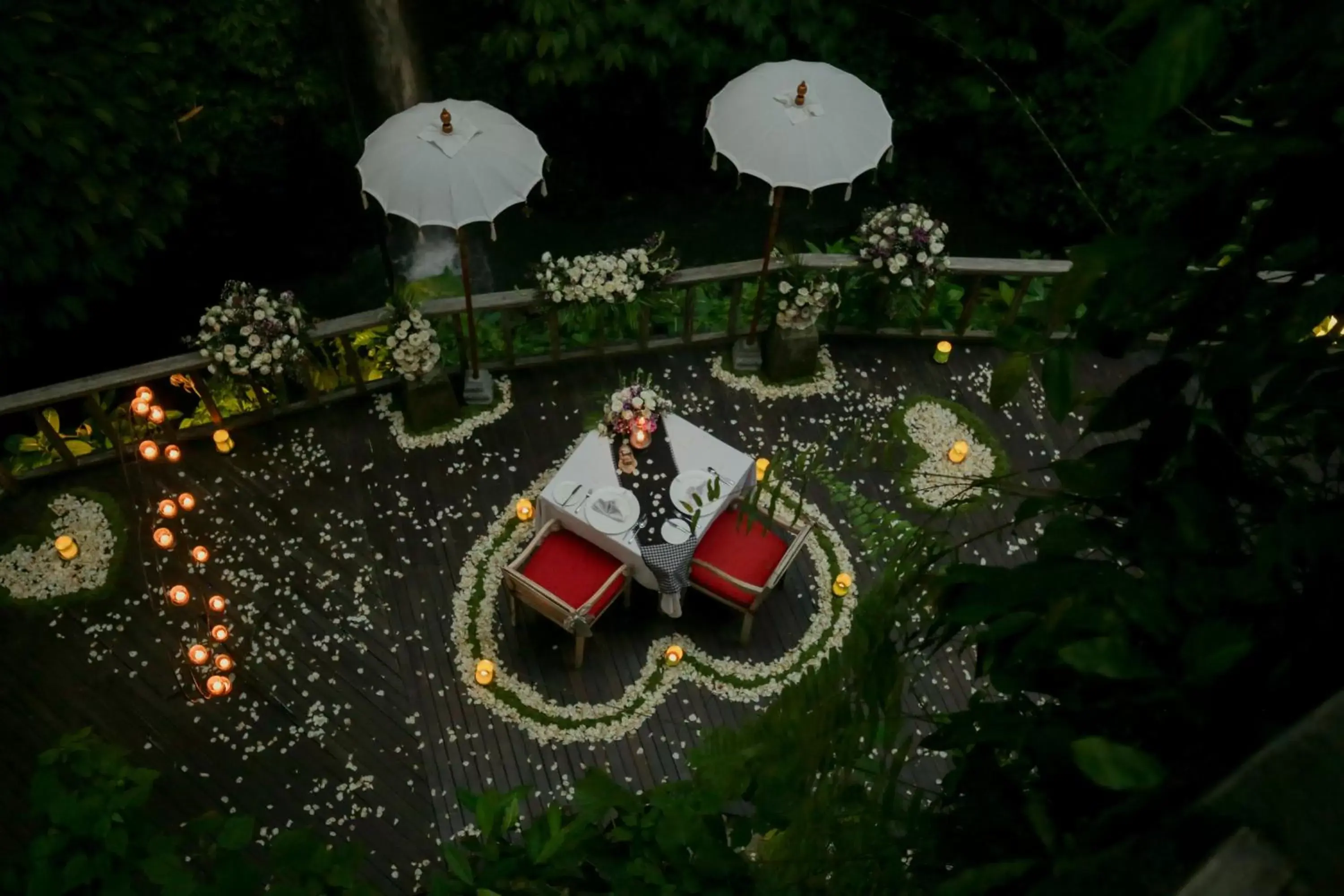 Restaurant/places to eat in The Kayon Resort Restaurant/places to eat in The Kayon Resort