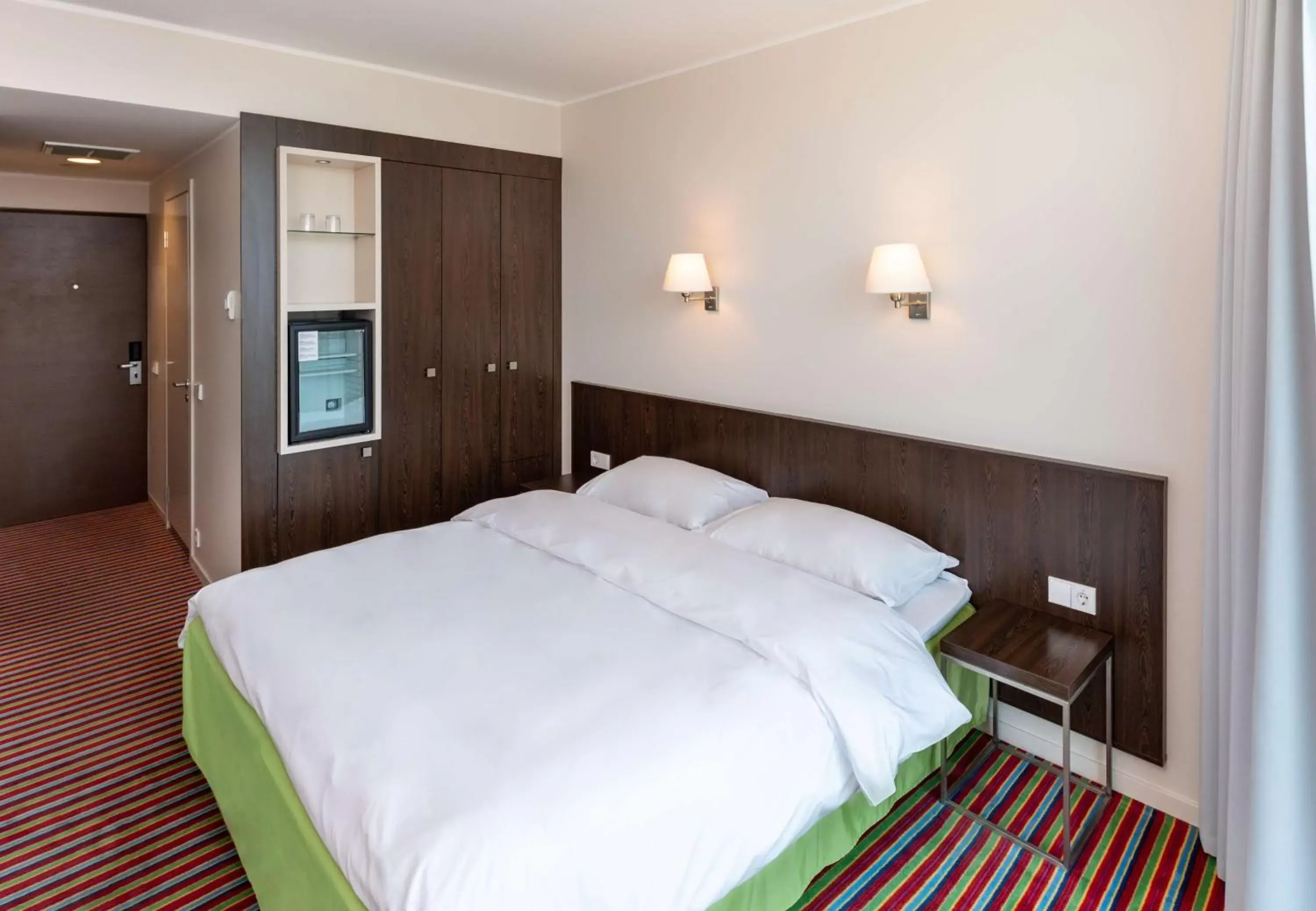 Photo of the whole room, Bed in Park Inn by Radisson Meriton Conference & Spa Hotel Tallinn