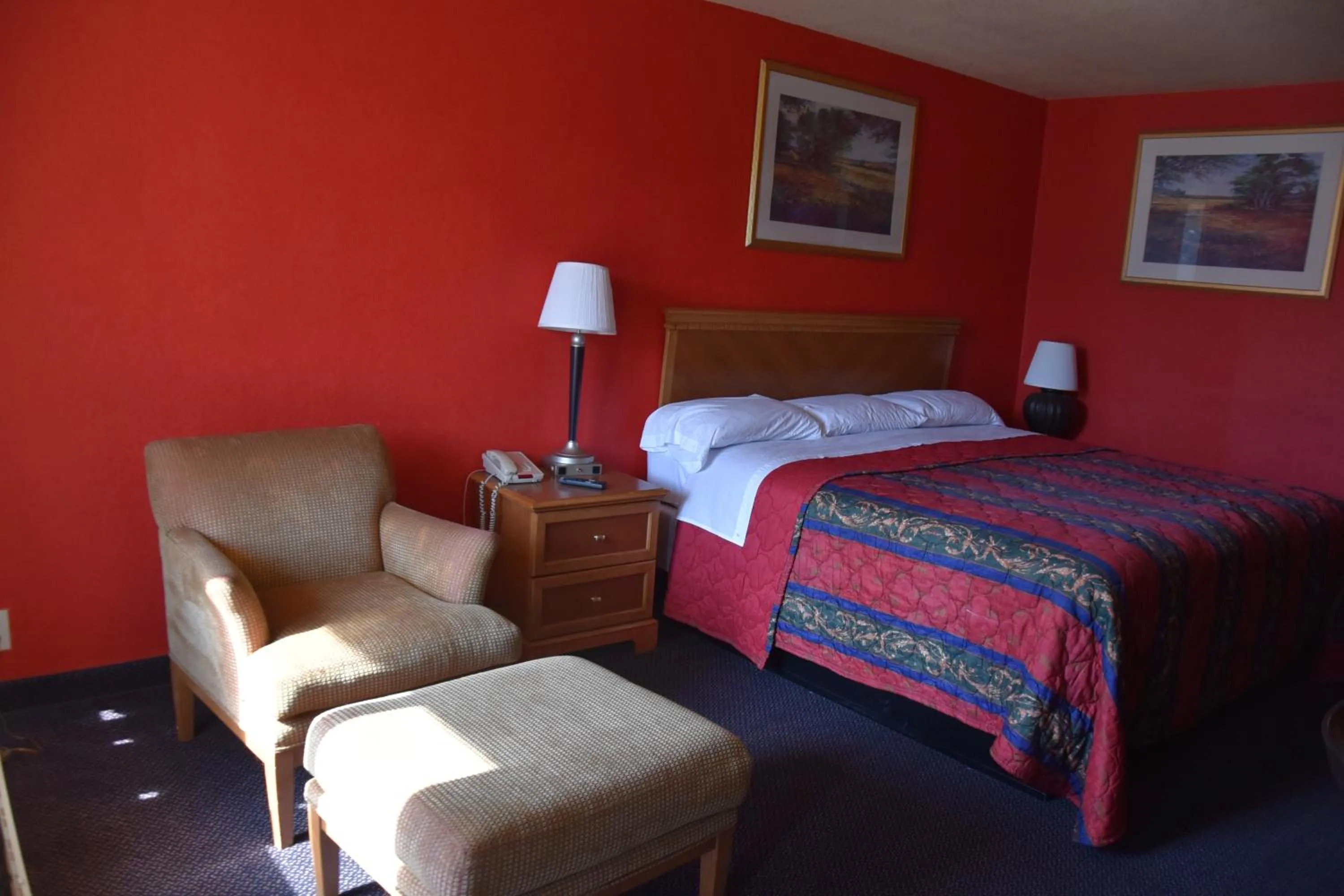 Bed in Homeplace Inn