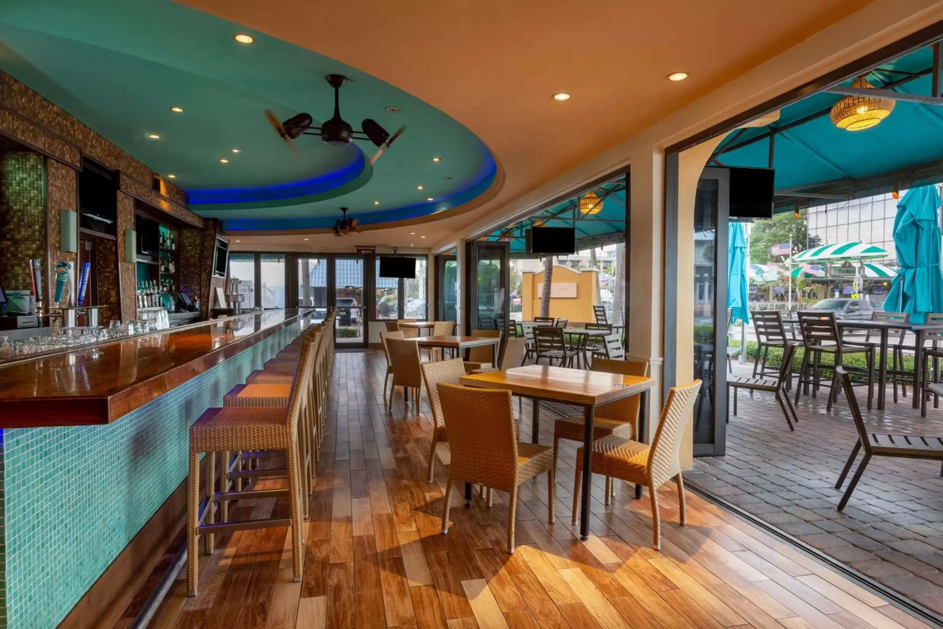 Restaurant/Places to Eat in Wyndham Deerfield Beach Resort