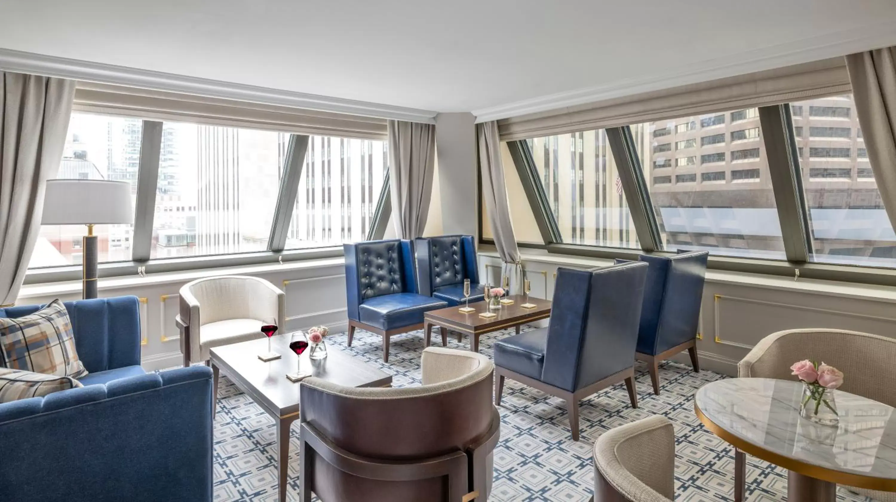 Lounge or bar, Seating Area in The Langham, Boston