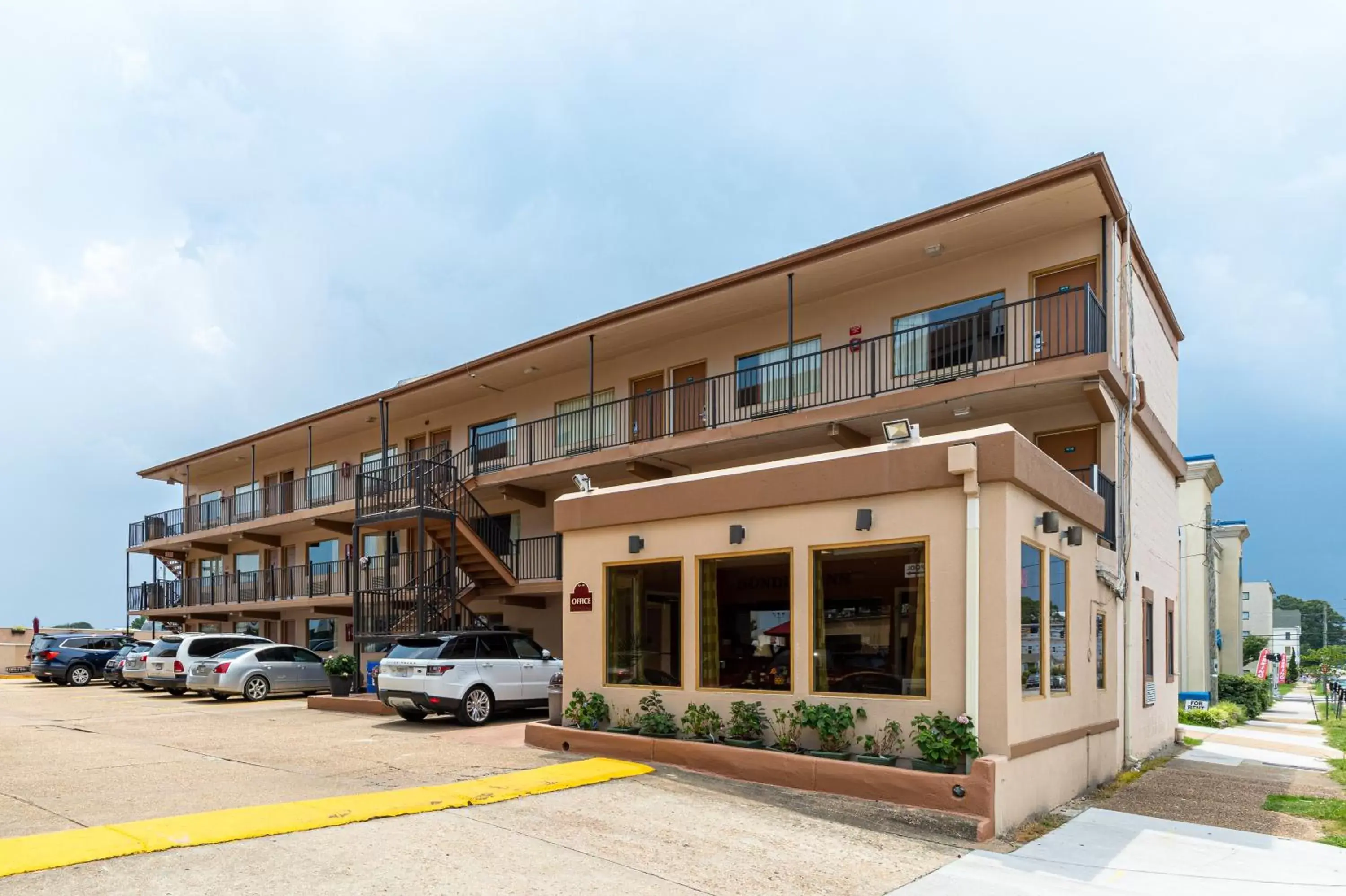 Property building in Sundial Inn Property building in Sundial Inn