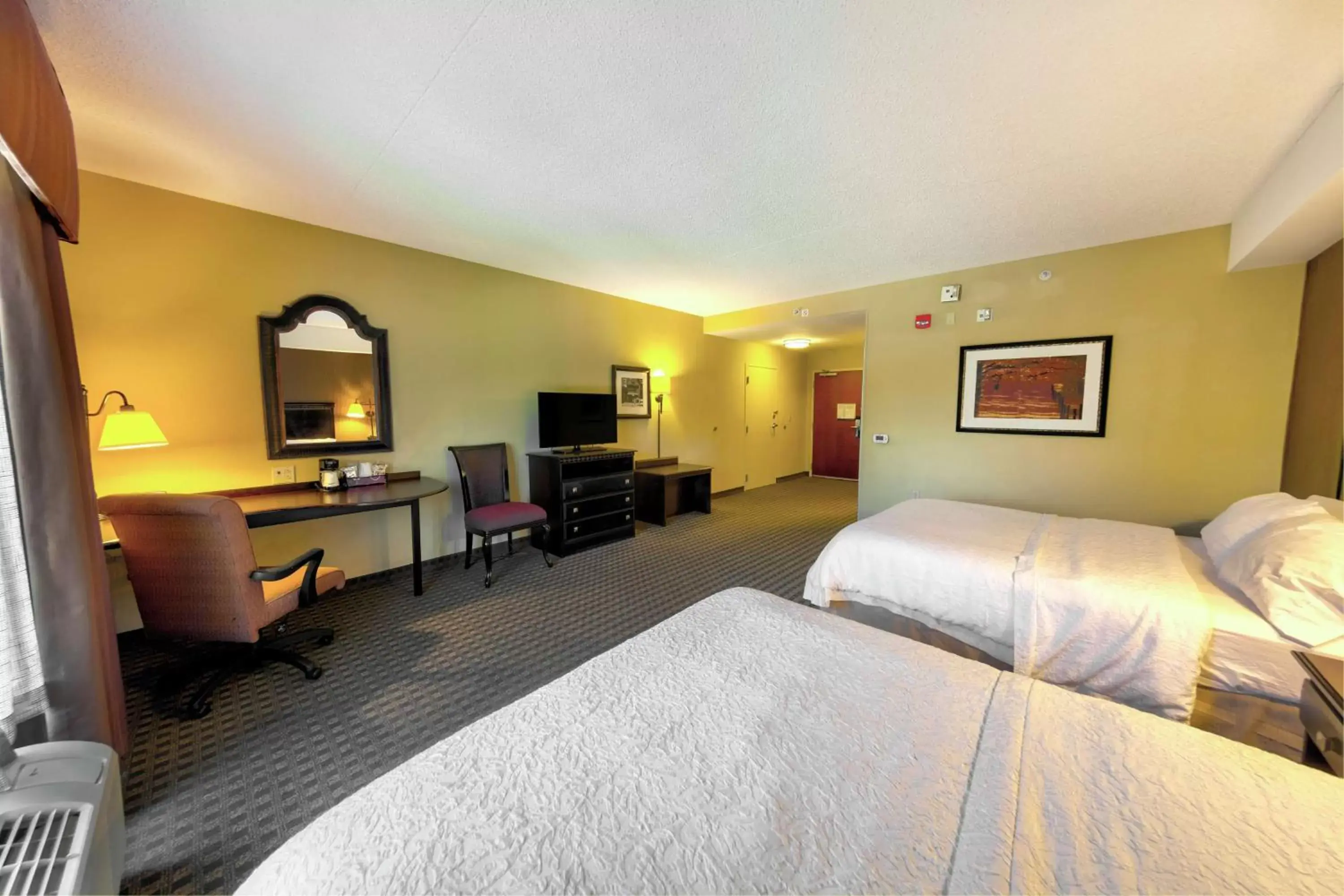 Bedroom, Bed in Hampton Inn & Suites Chadds Ford