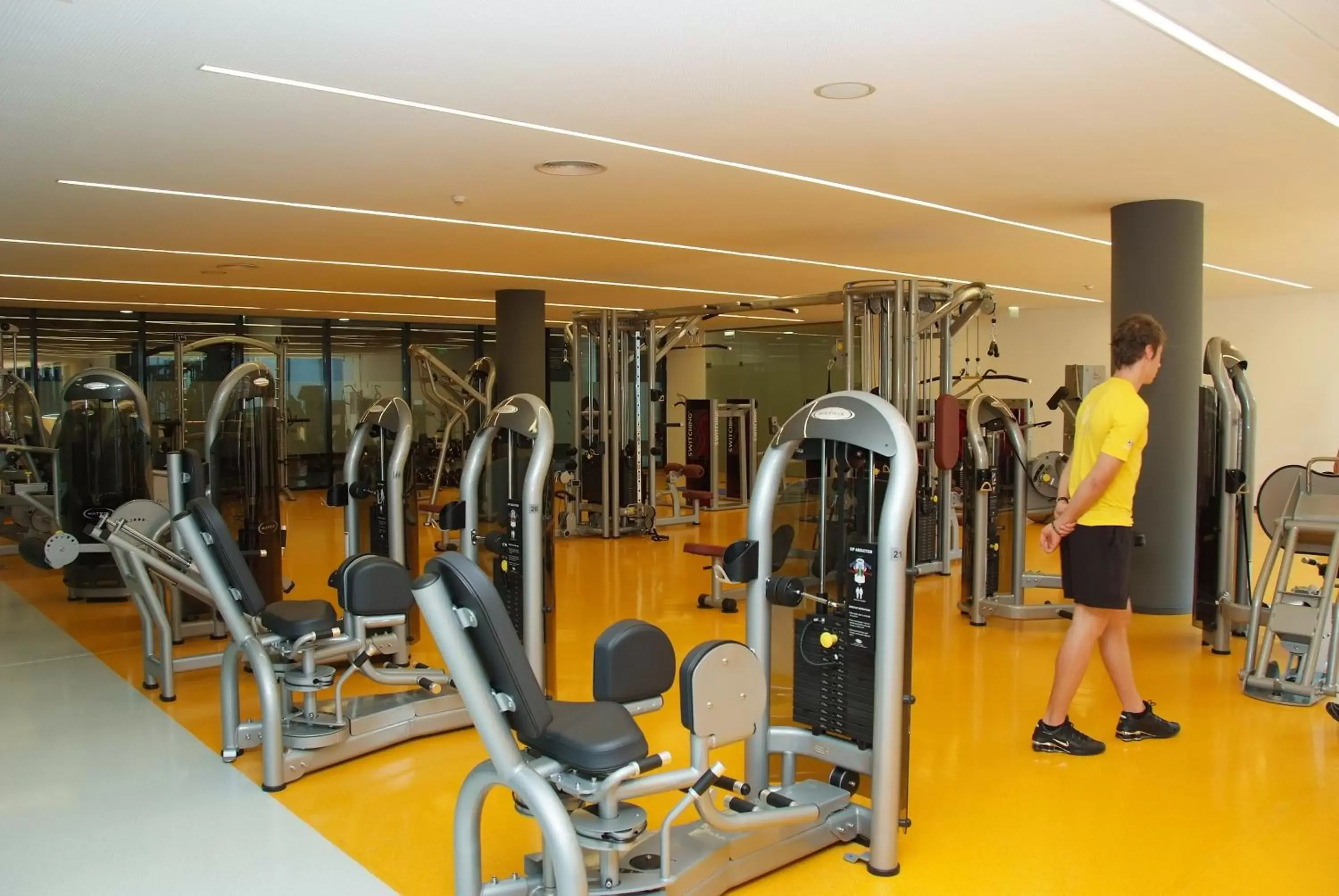 People, Fitness Center/Facilities in Axis Viana Business & SPA Hotel